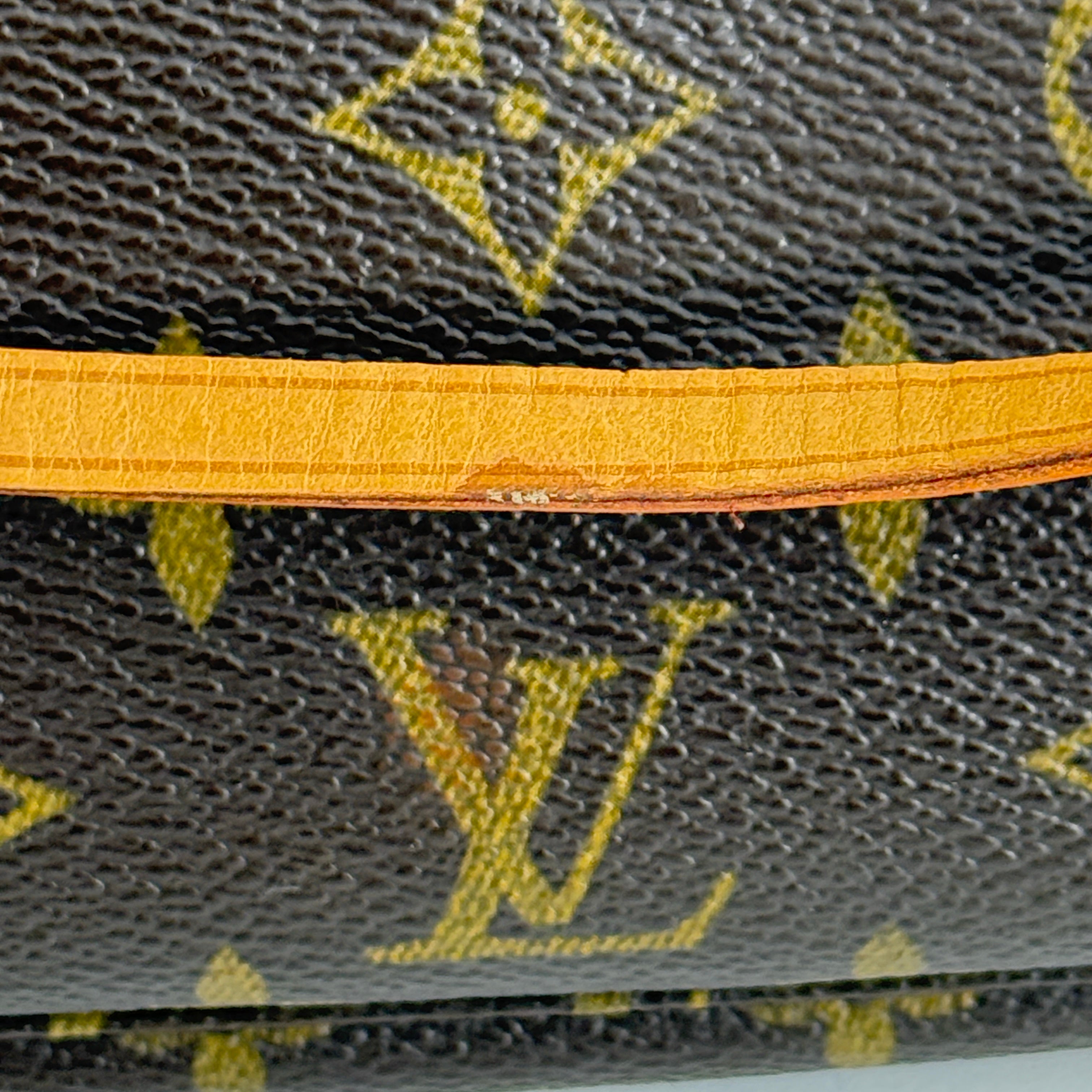 Pochette Accessories