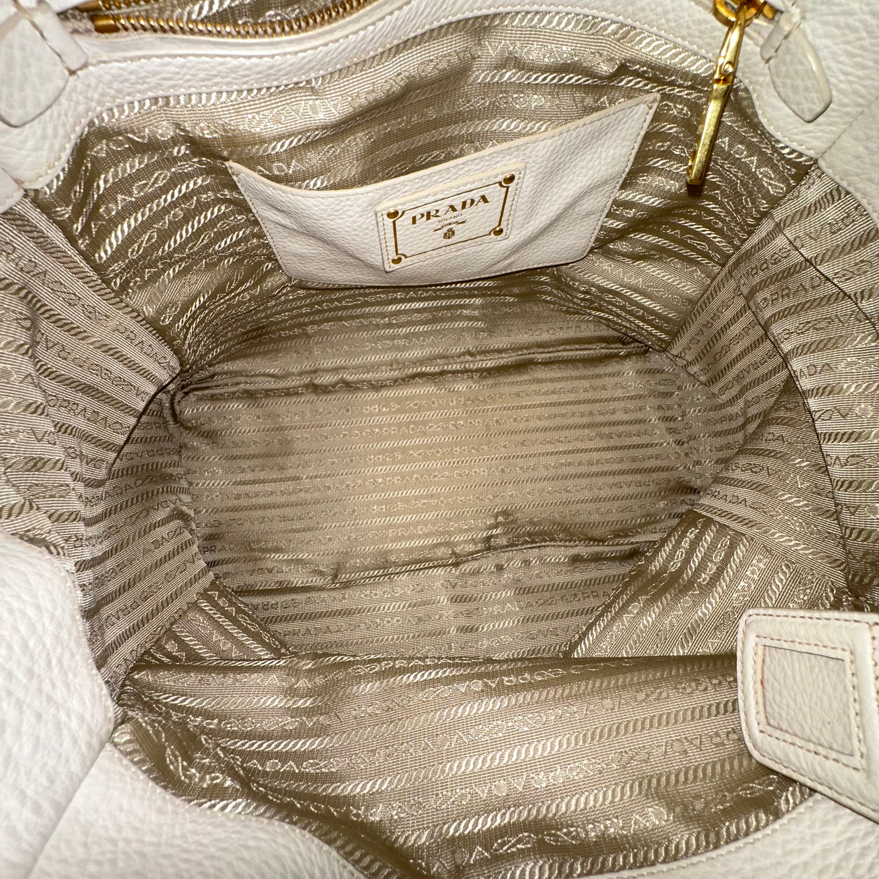 Vitello Daino Shoulder Bag