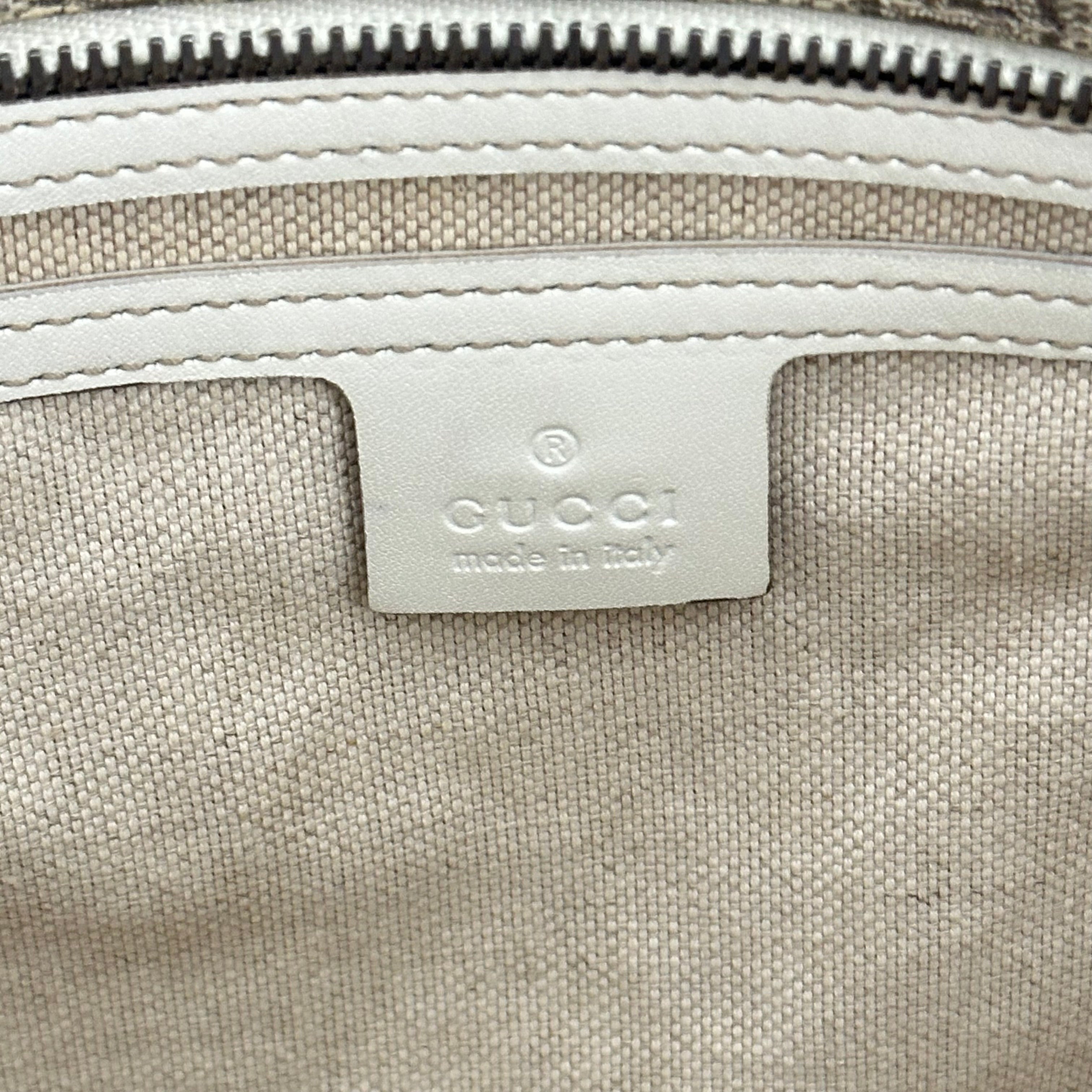 Supreme Tote
