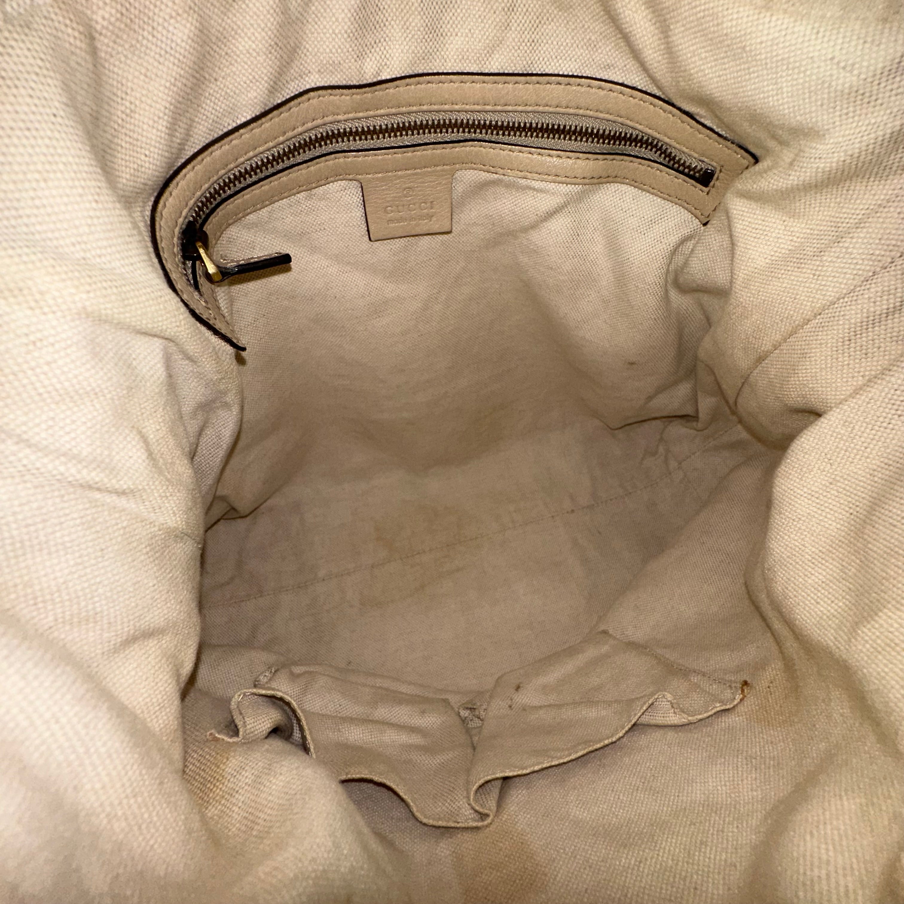 GG Interlock Shoulder Bag