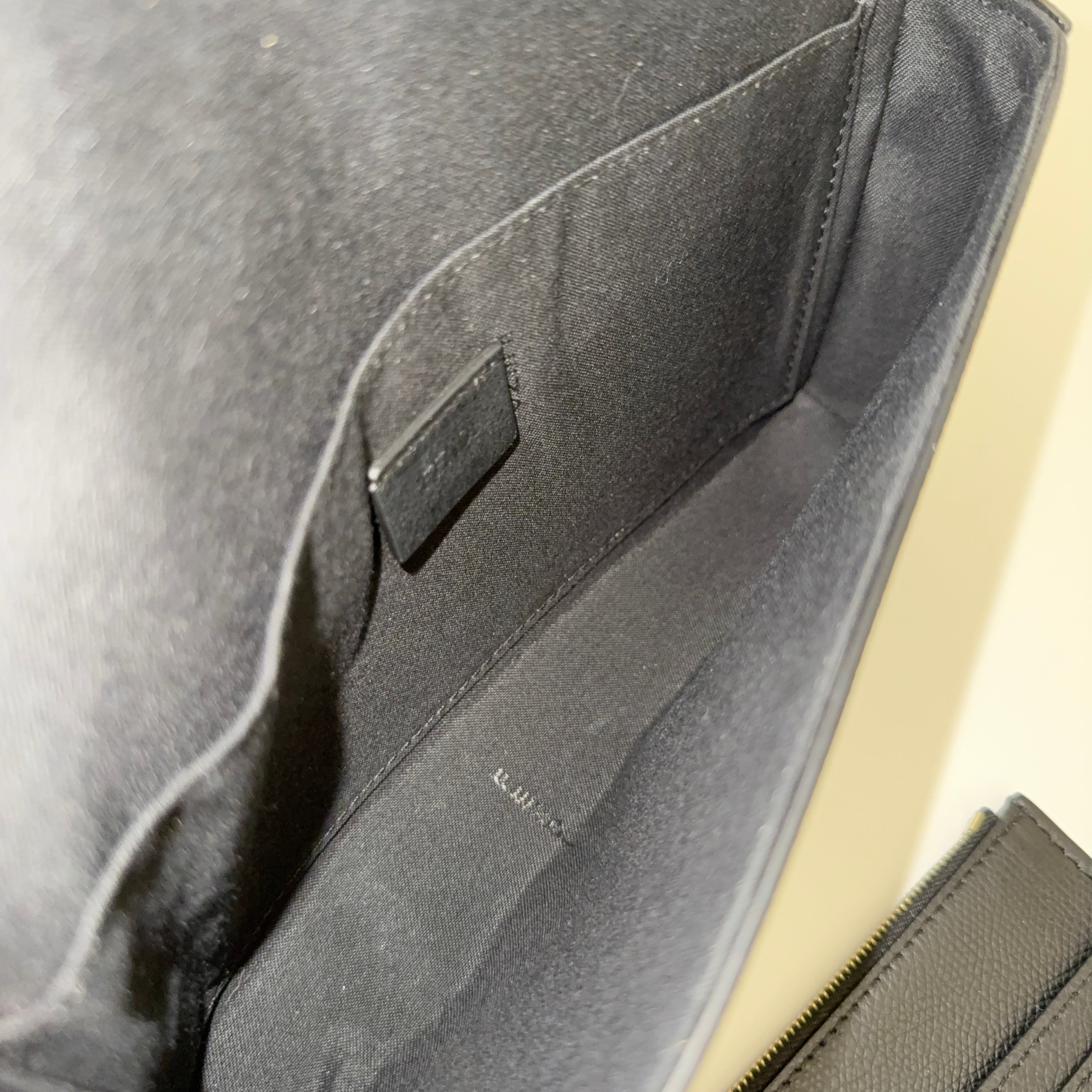 Continental Envelope Wallet on Chain