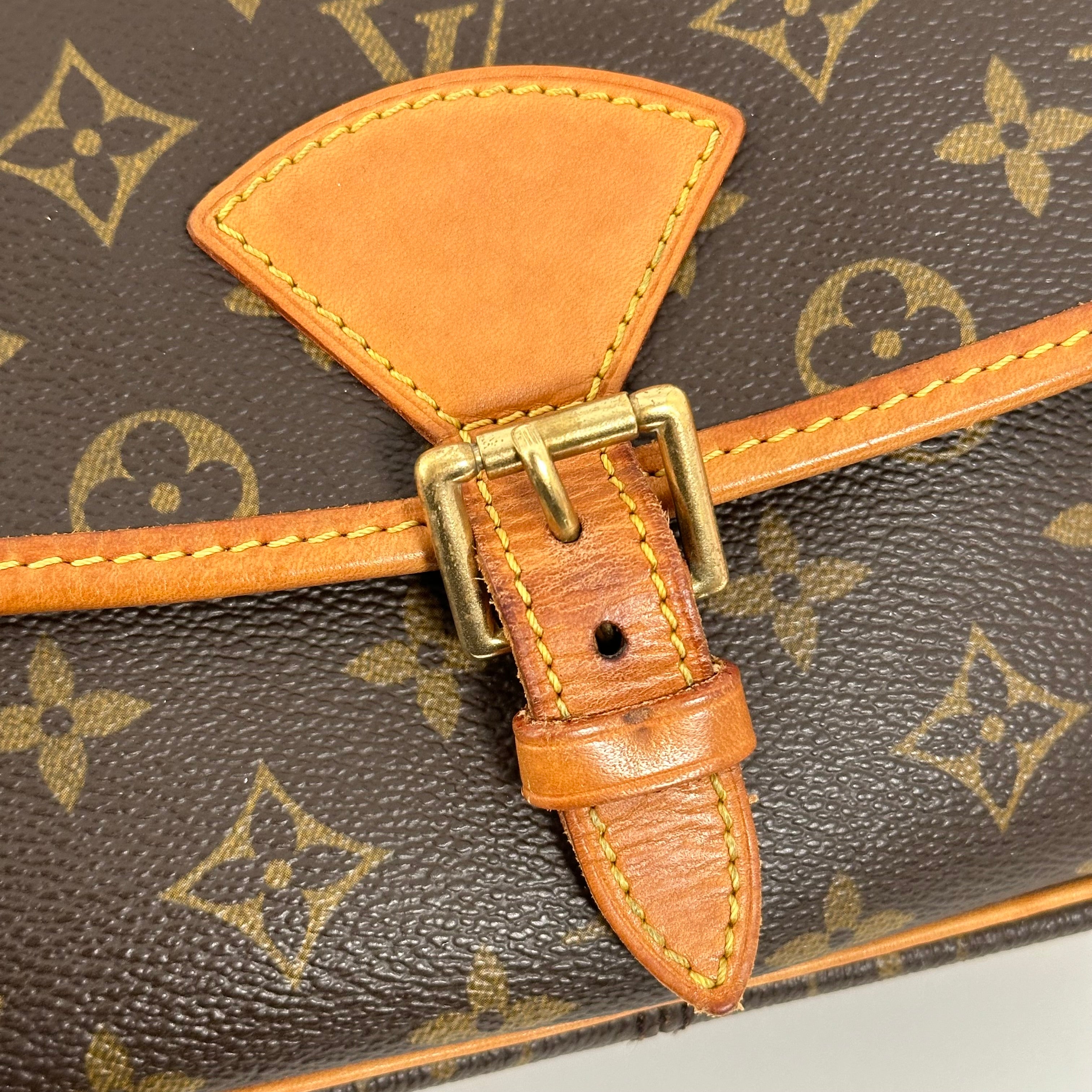 Monogram Sologne