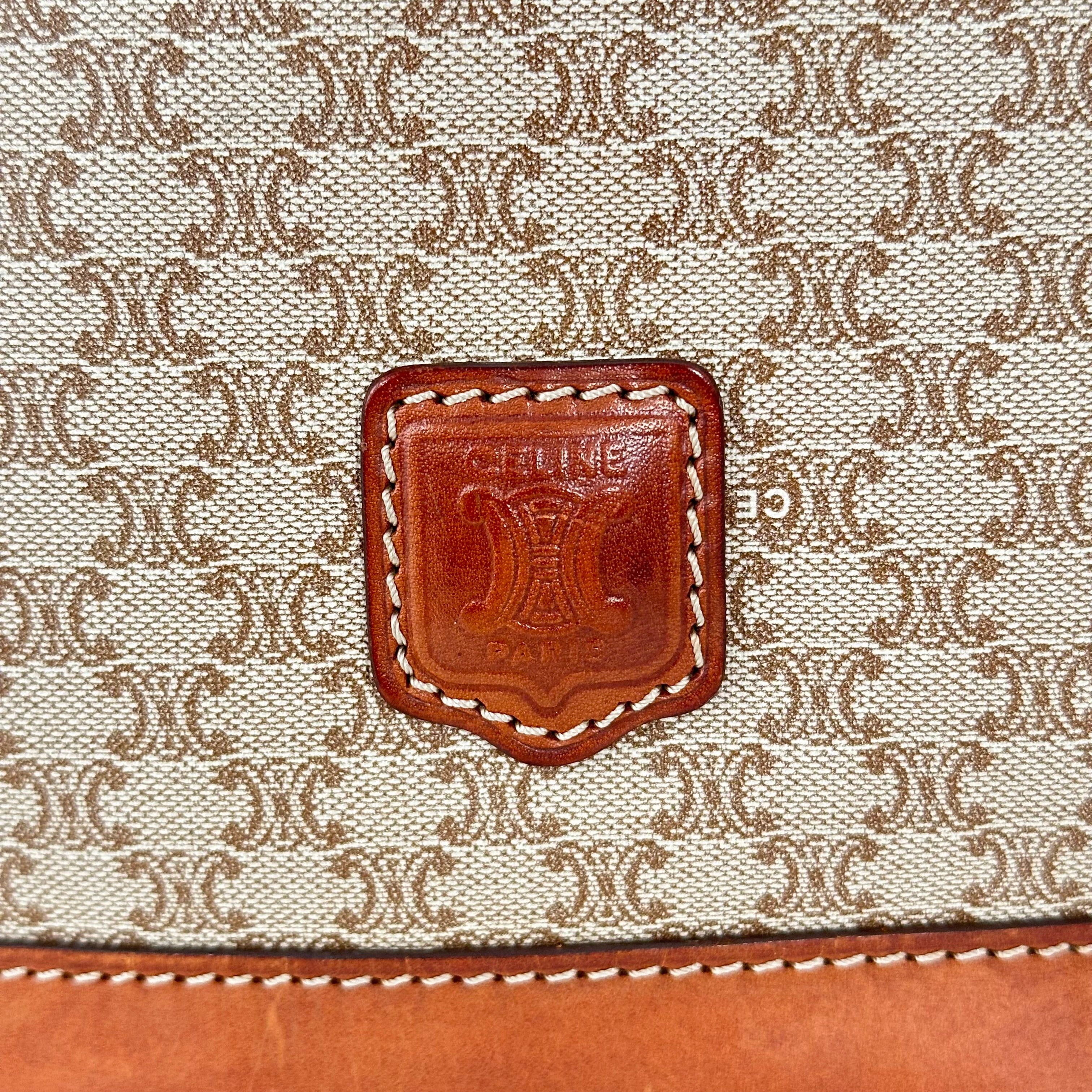 Light Macadem Bucket Bag