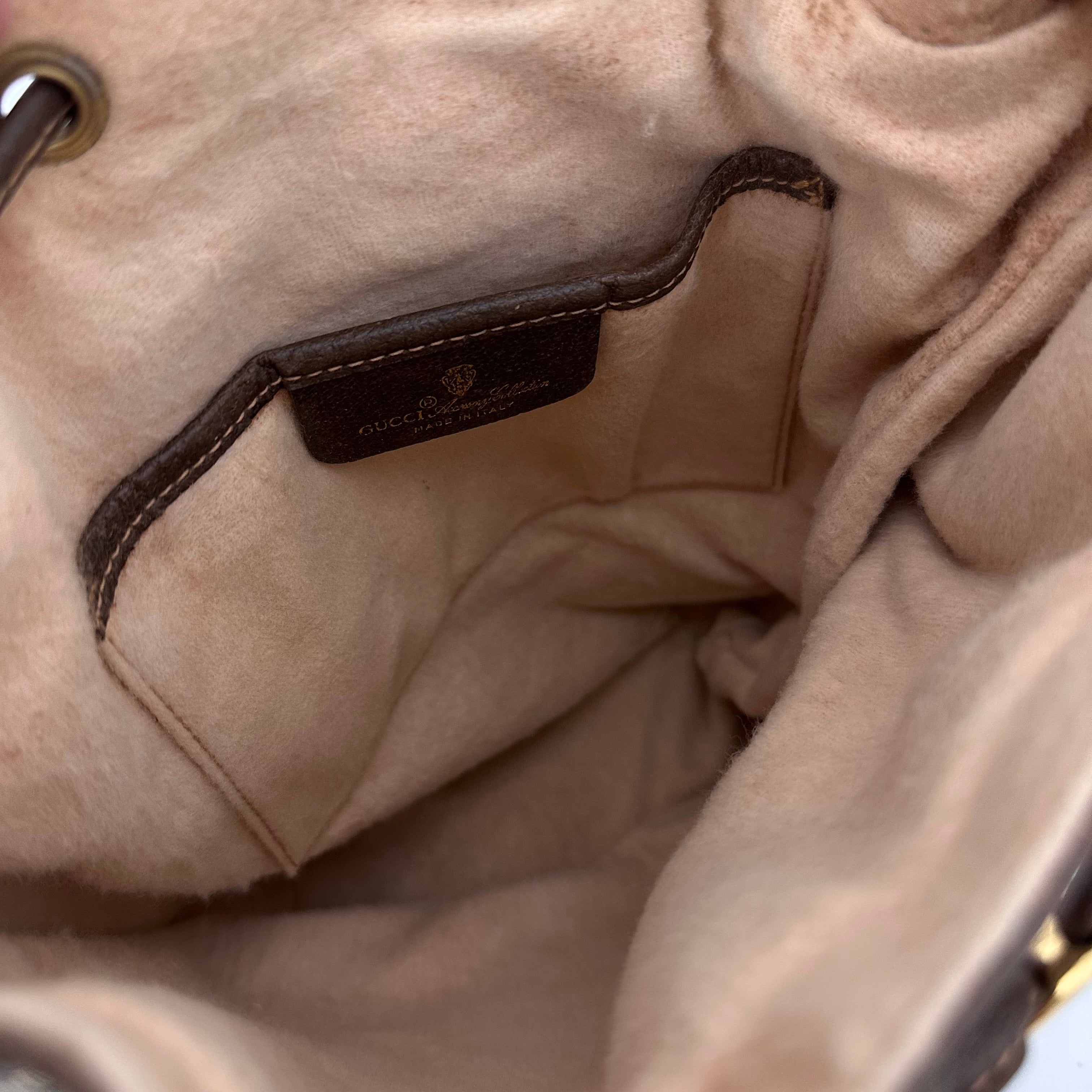 GG Supreme Bucket Bag