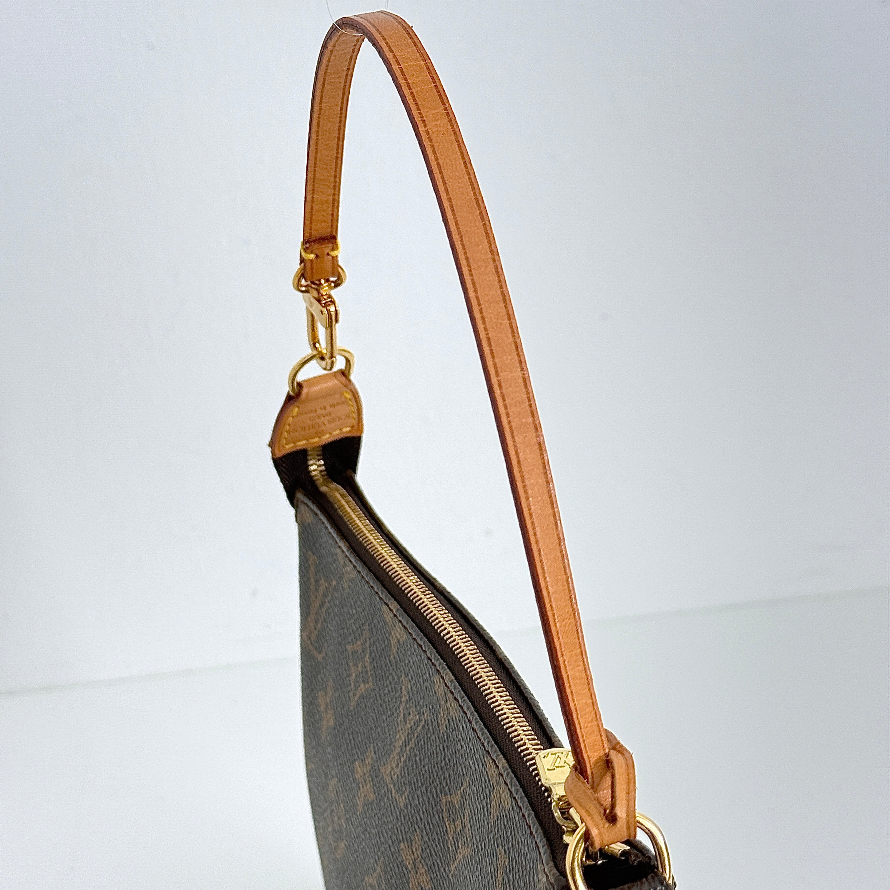 Pochette Accessories