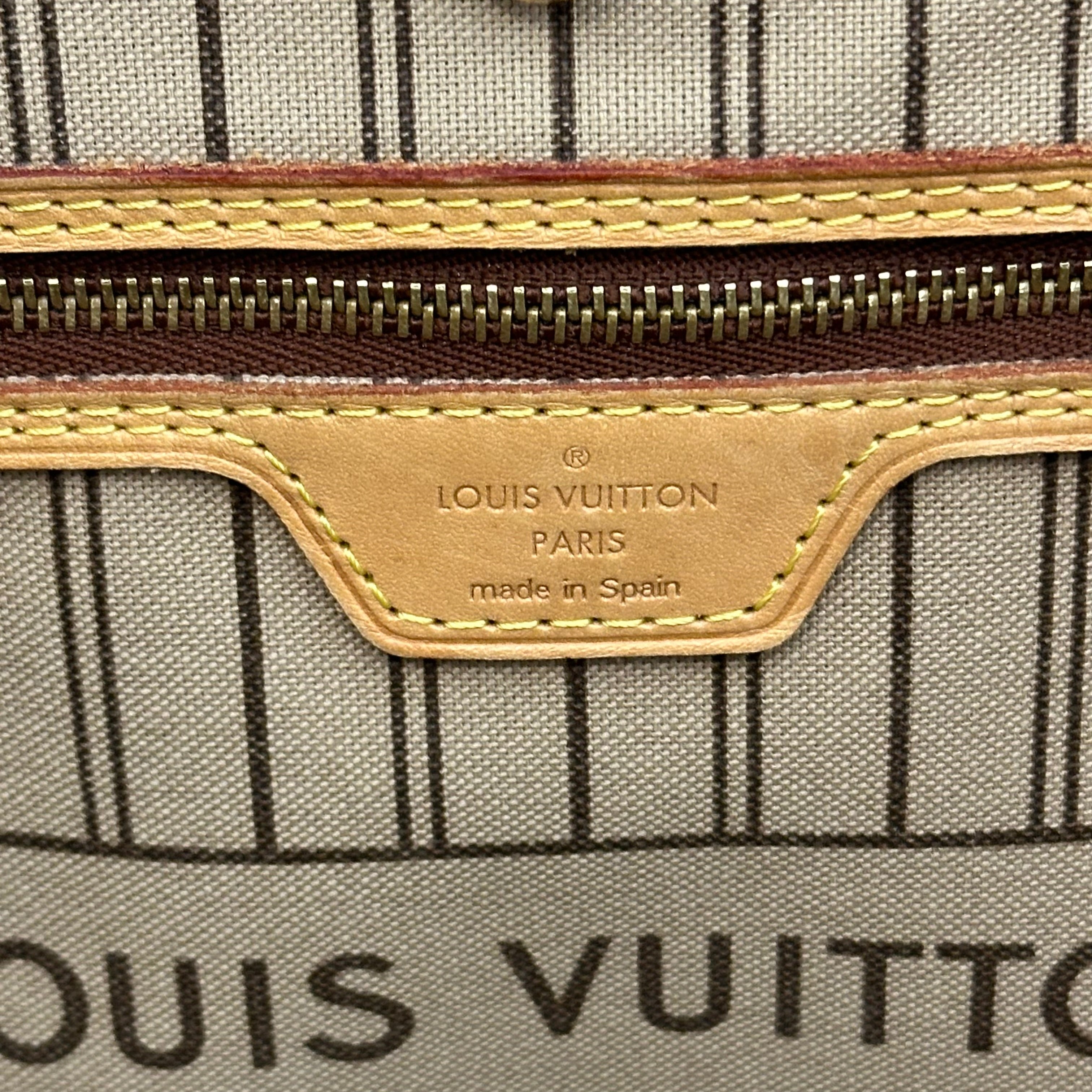 Neverfull MM w/ Pouch