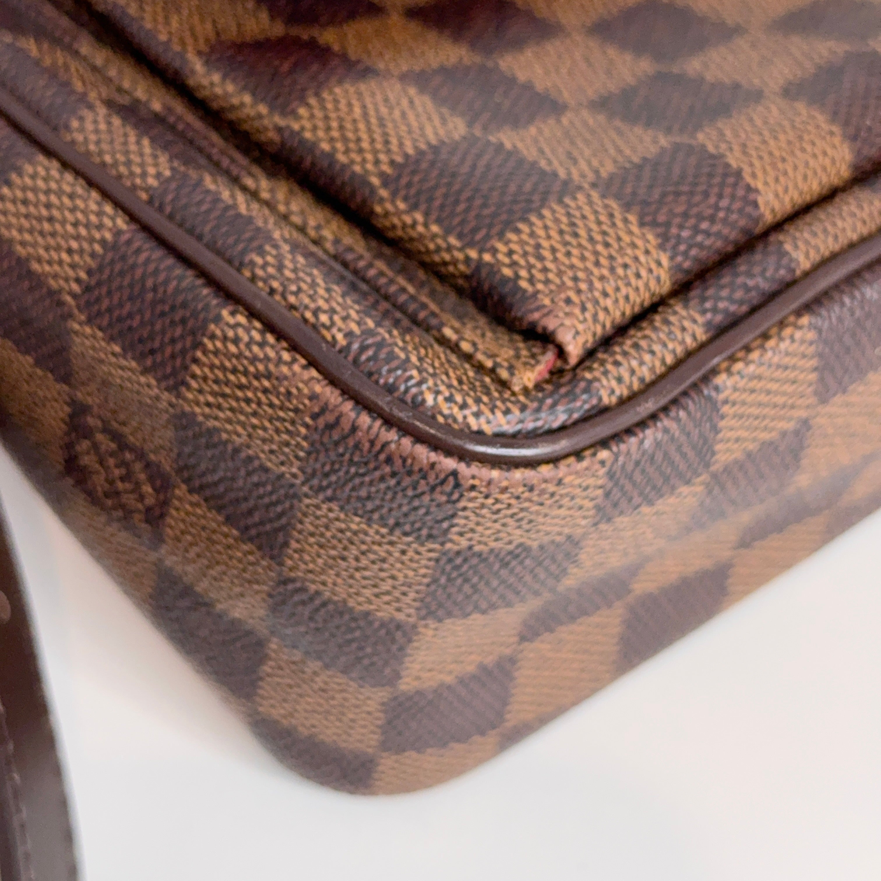 Damier Ebene Revello