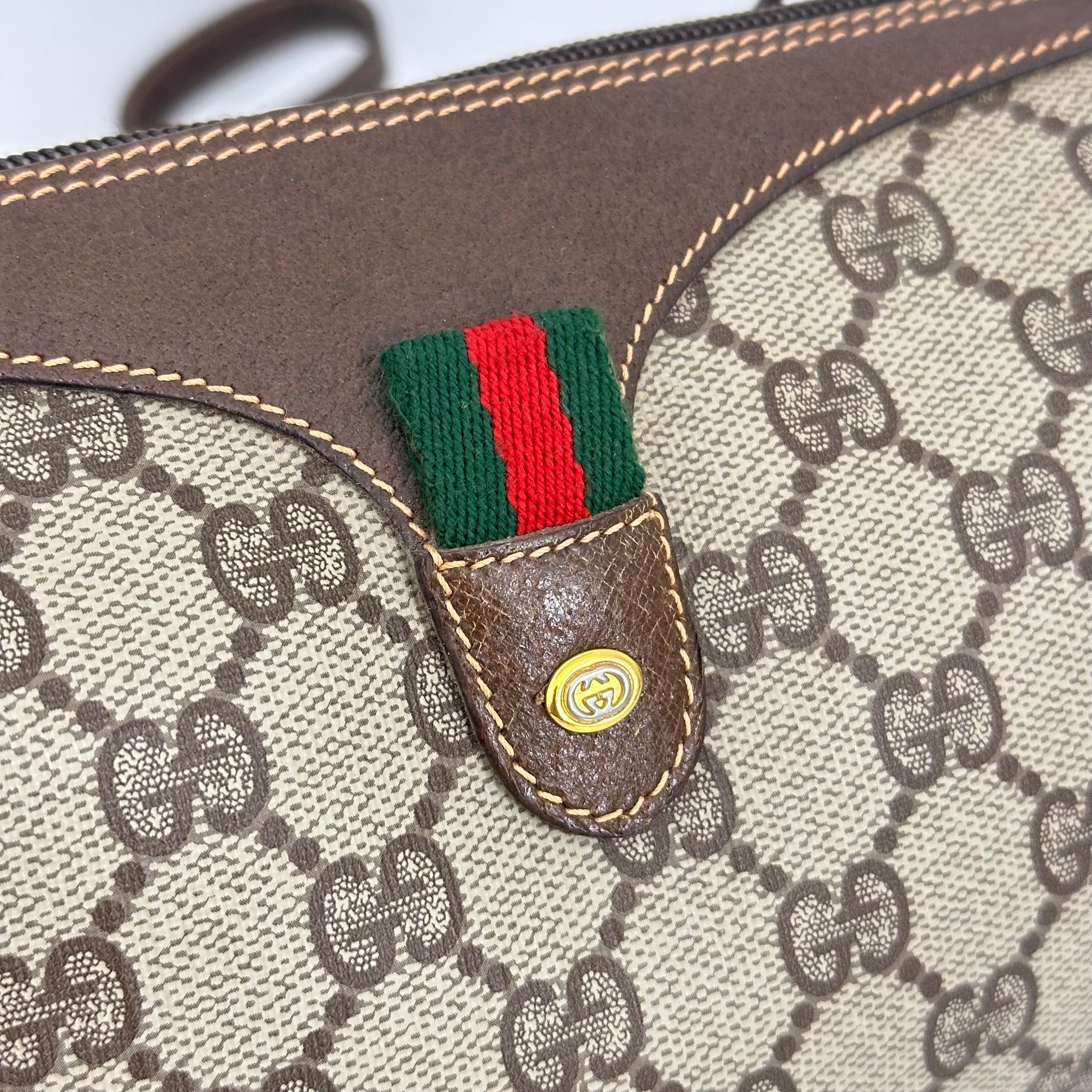 GG Supreme Small Crossbody