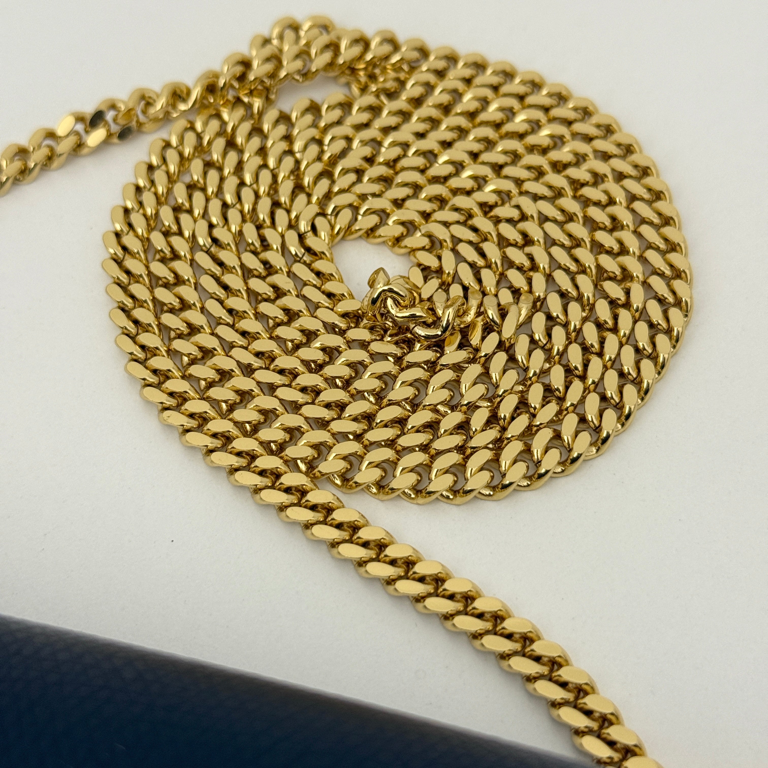 Continental Envelope Wallet on Chain