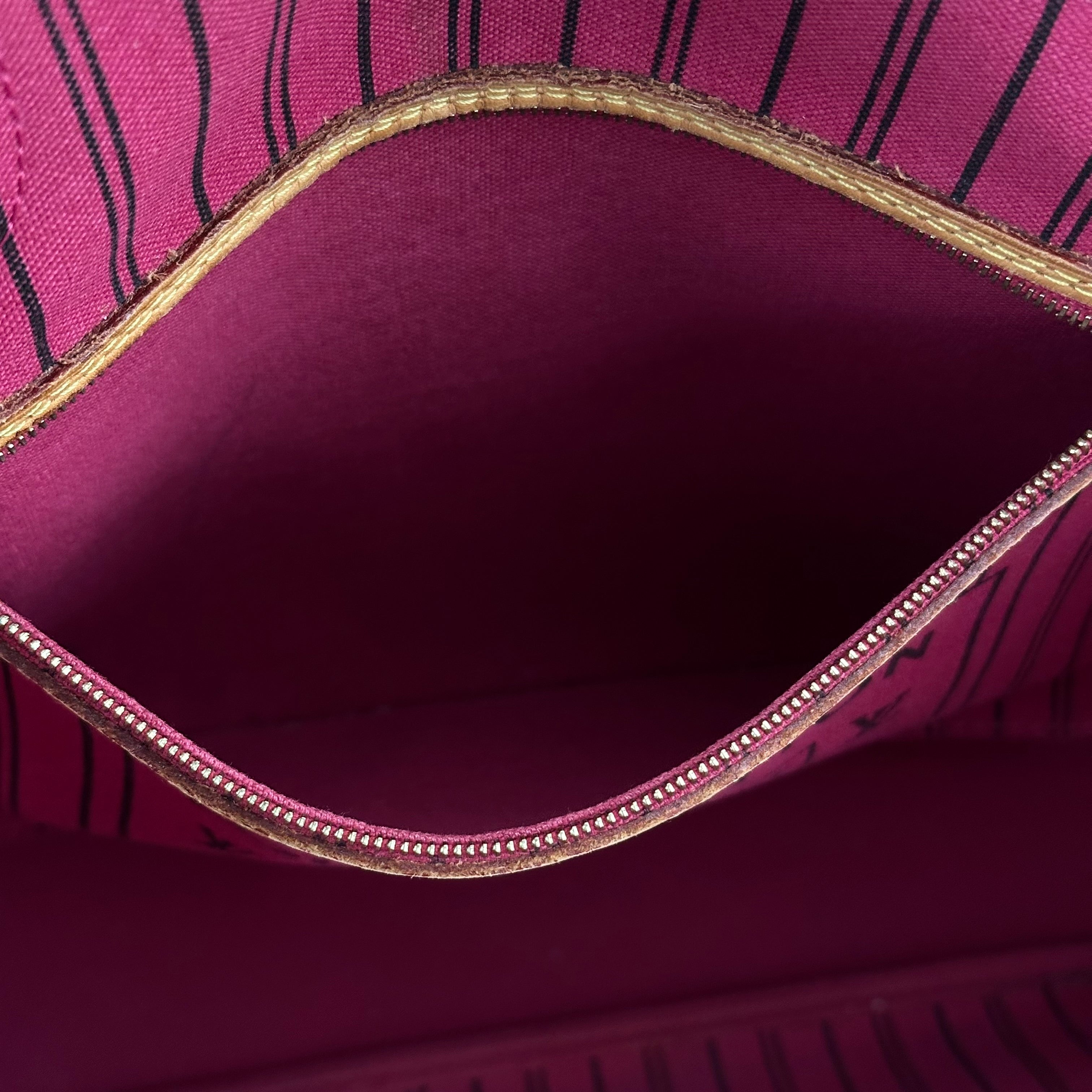 Neverfull MM - Peony w/ Pouch