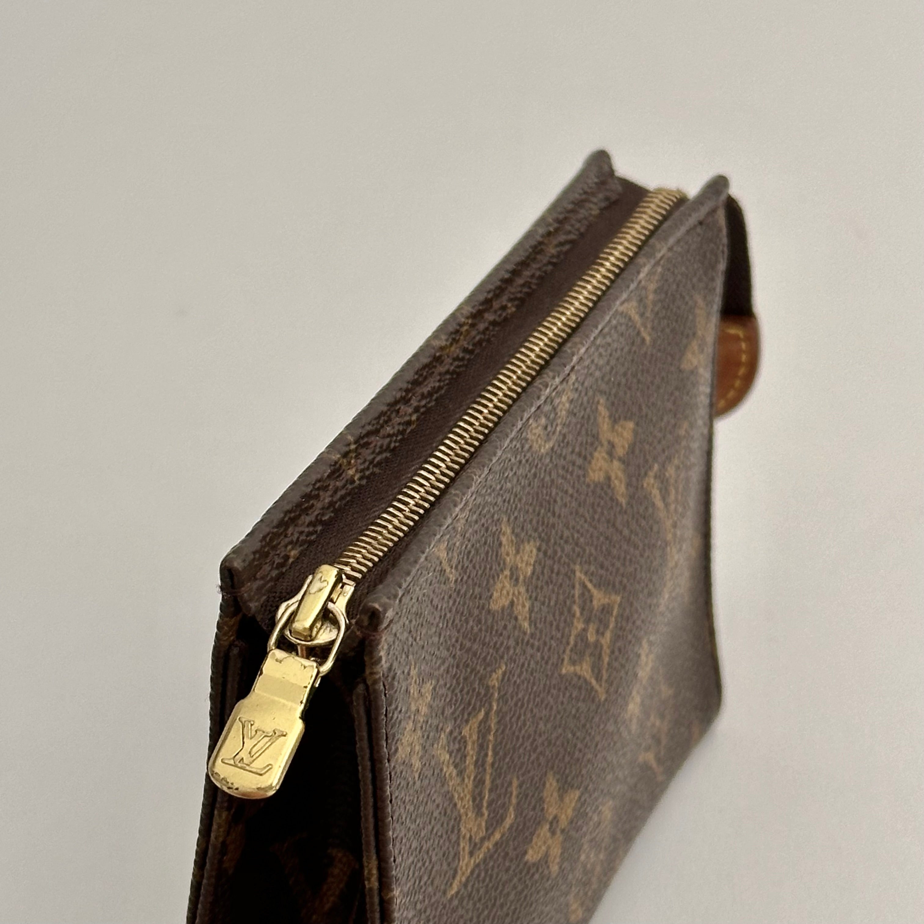 Toiletry 15