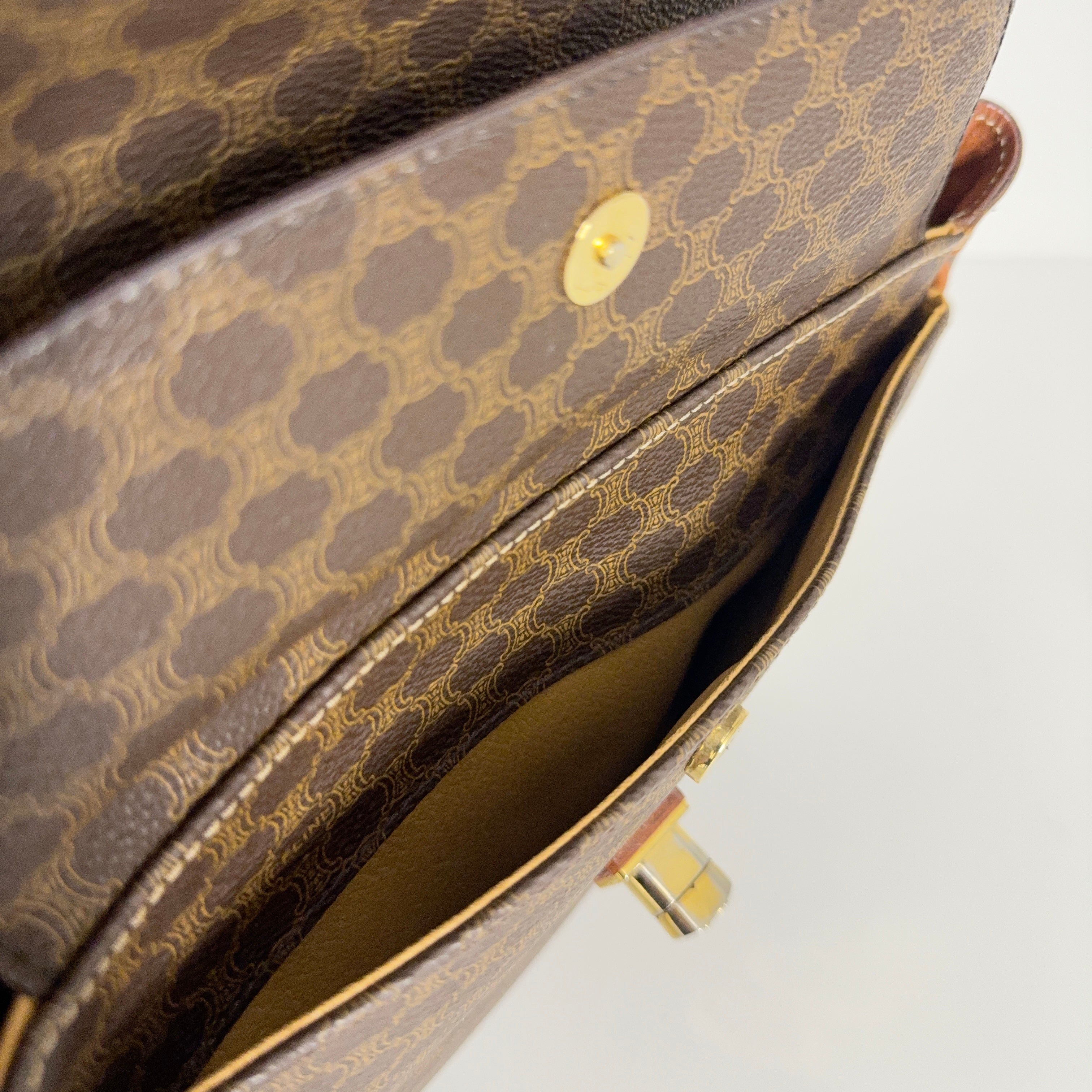 Macadam Crossbody
