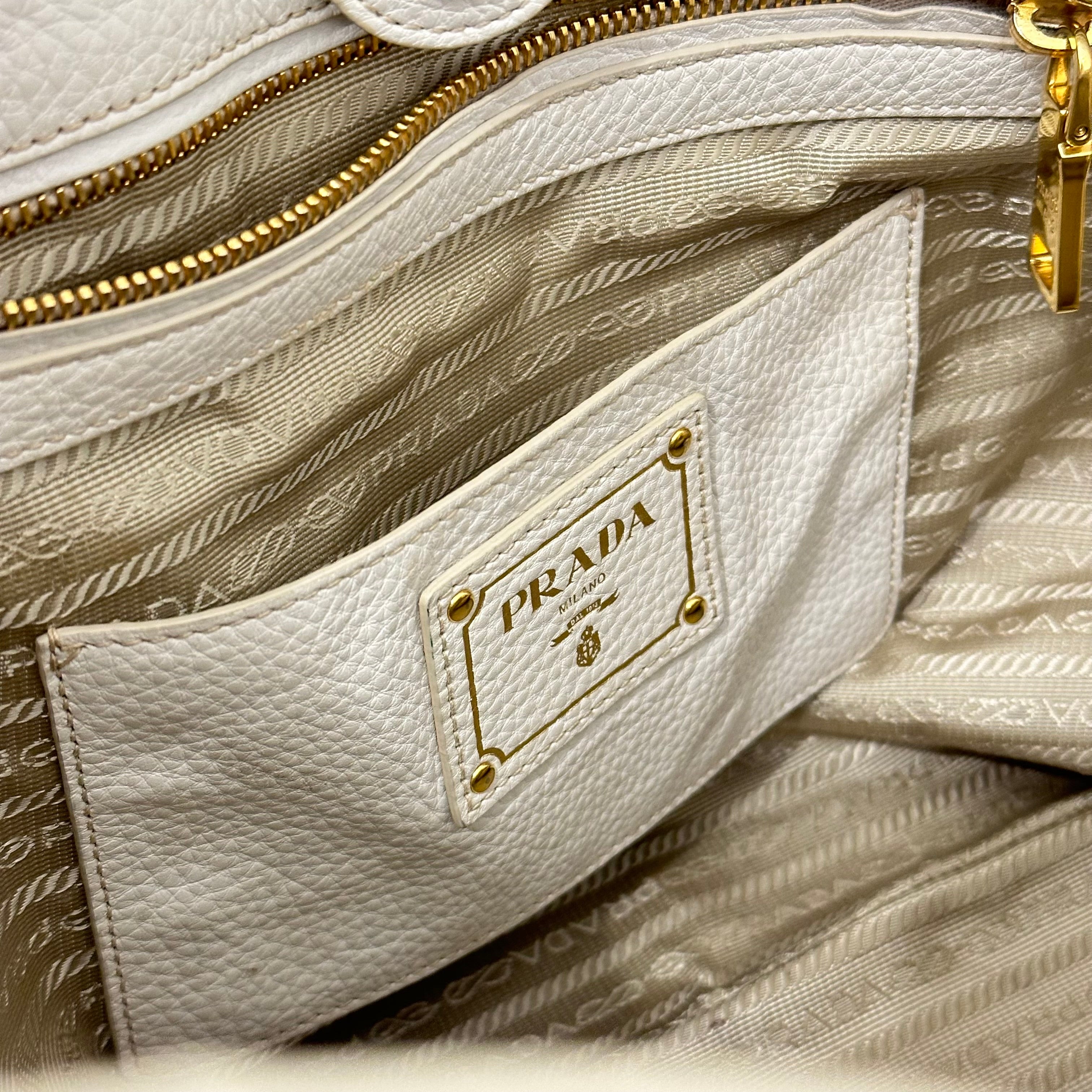 Vitello Daino Shoulder Bag