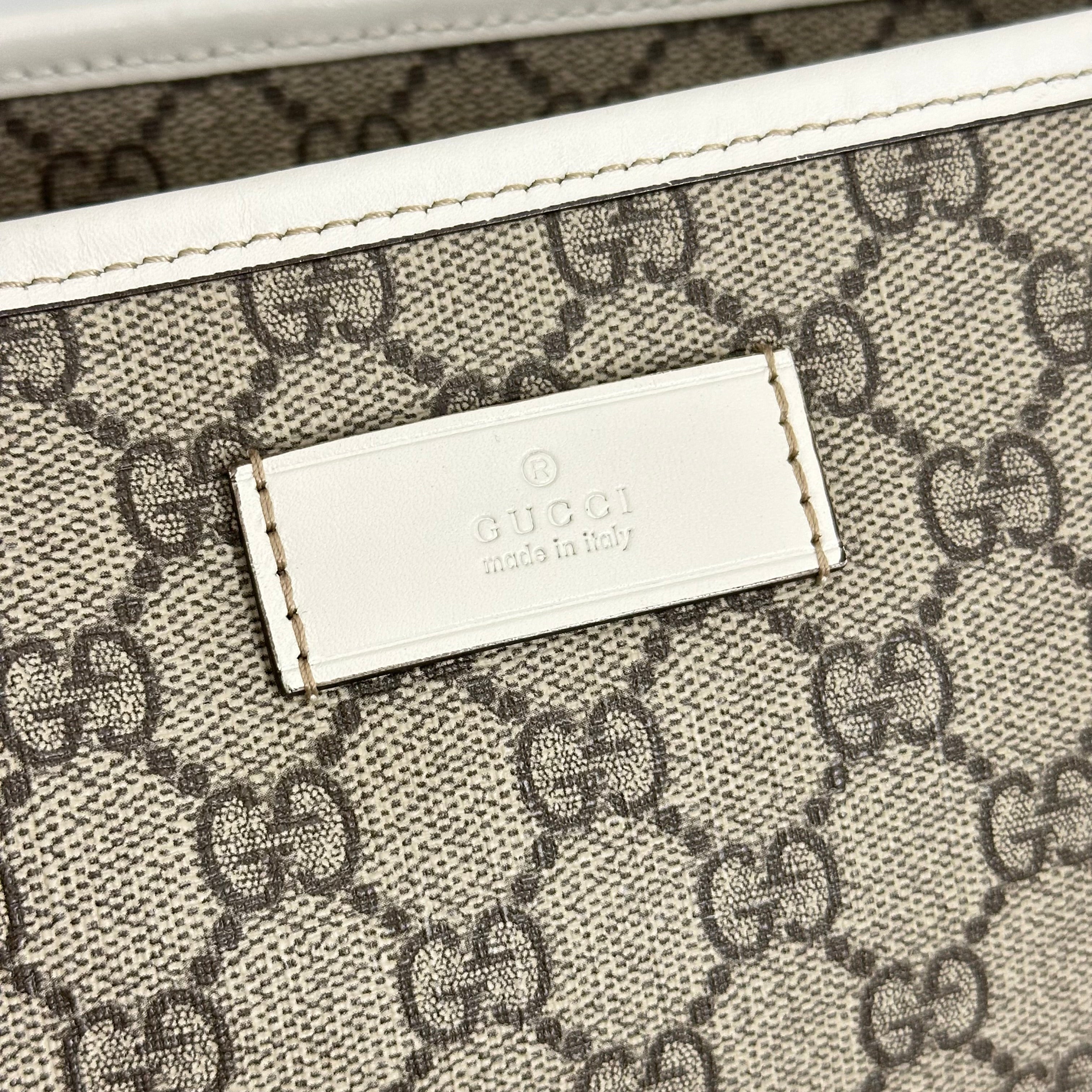 Supreme Tote