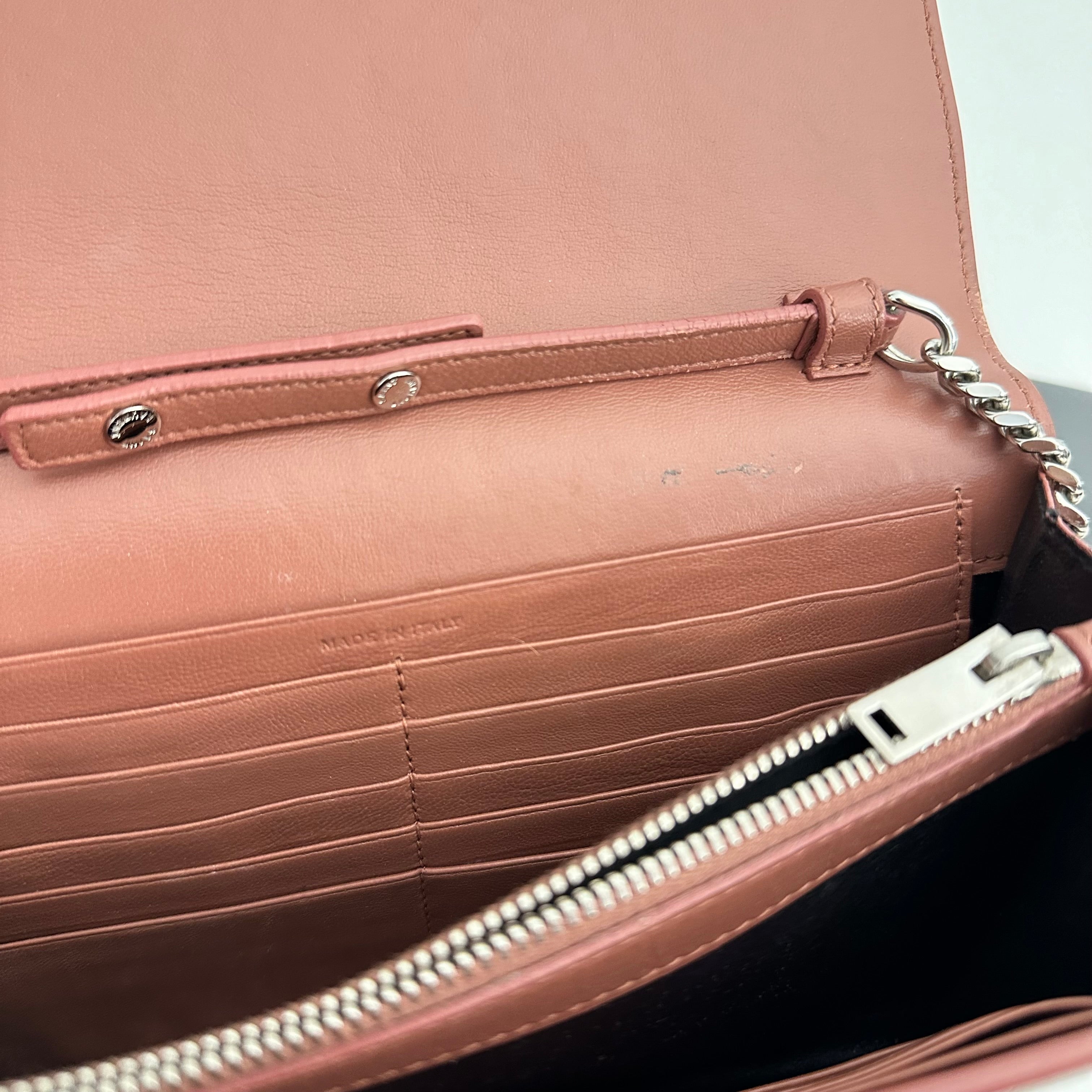 Kate Chain on Wallet
