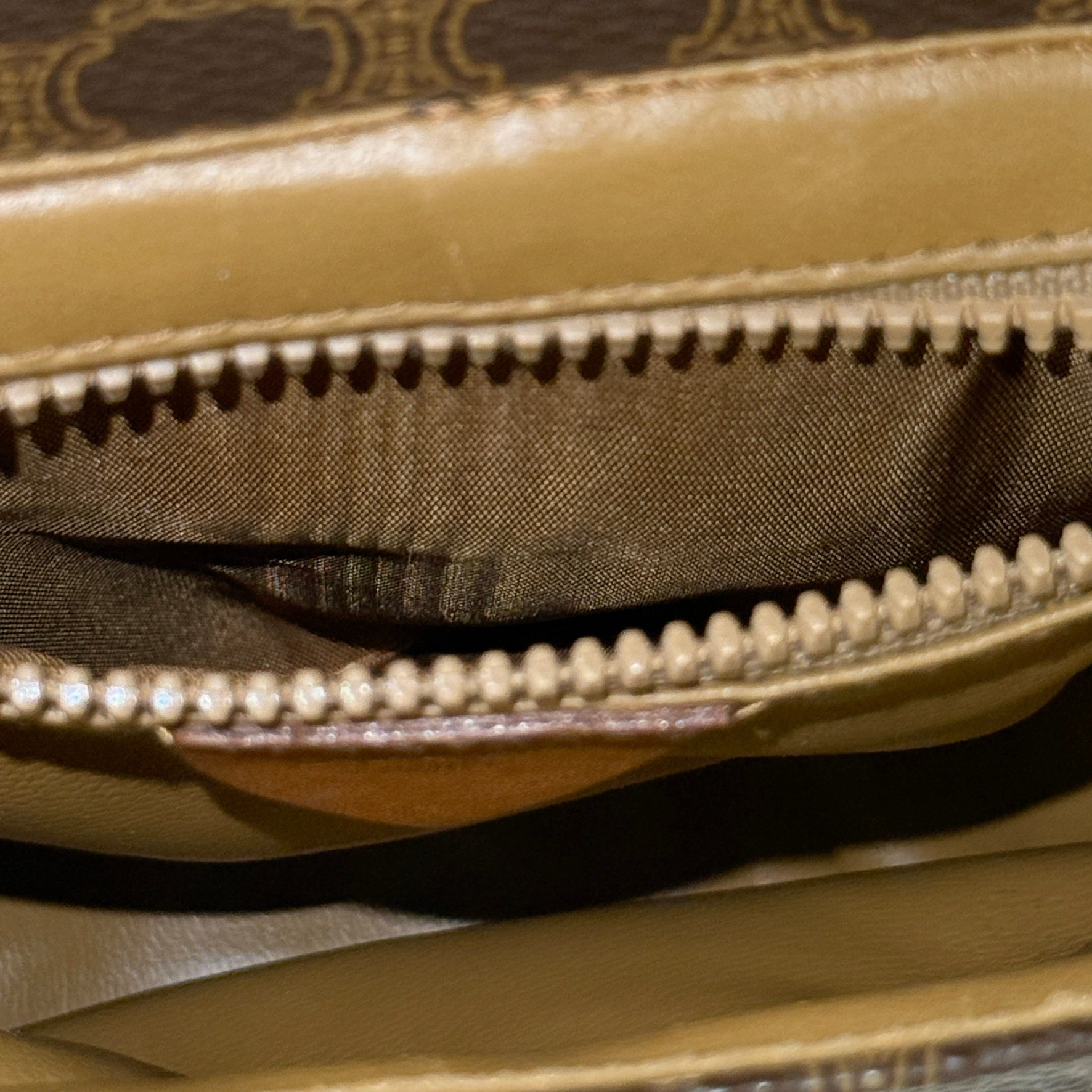 Mini Vintage Macadam Crossbody
