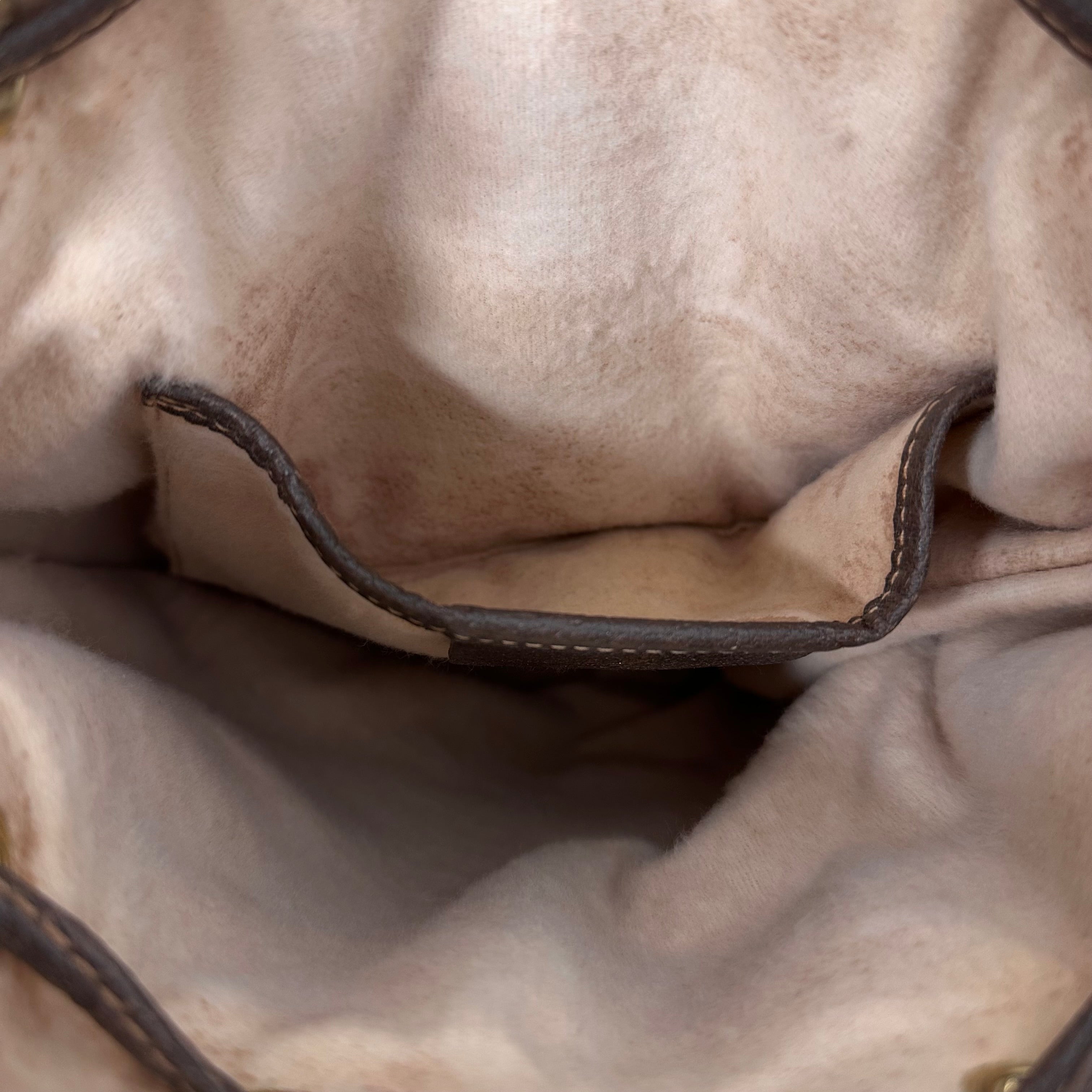 GG Supreme Bucket Bag