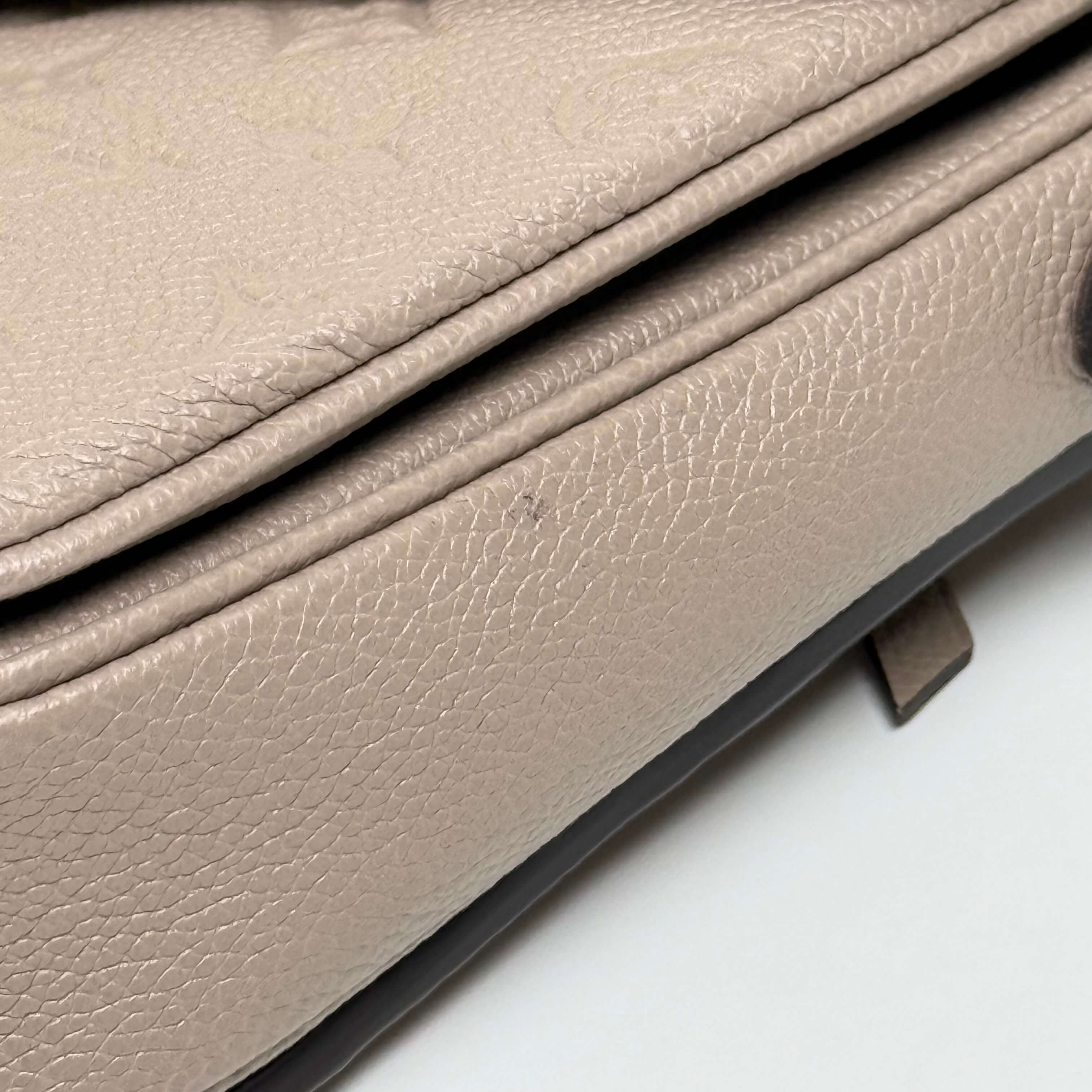 Pochette Metis