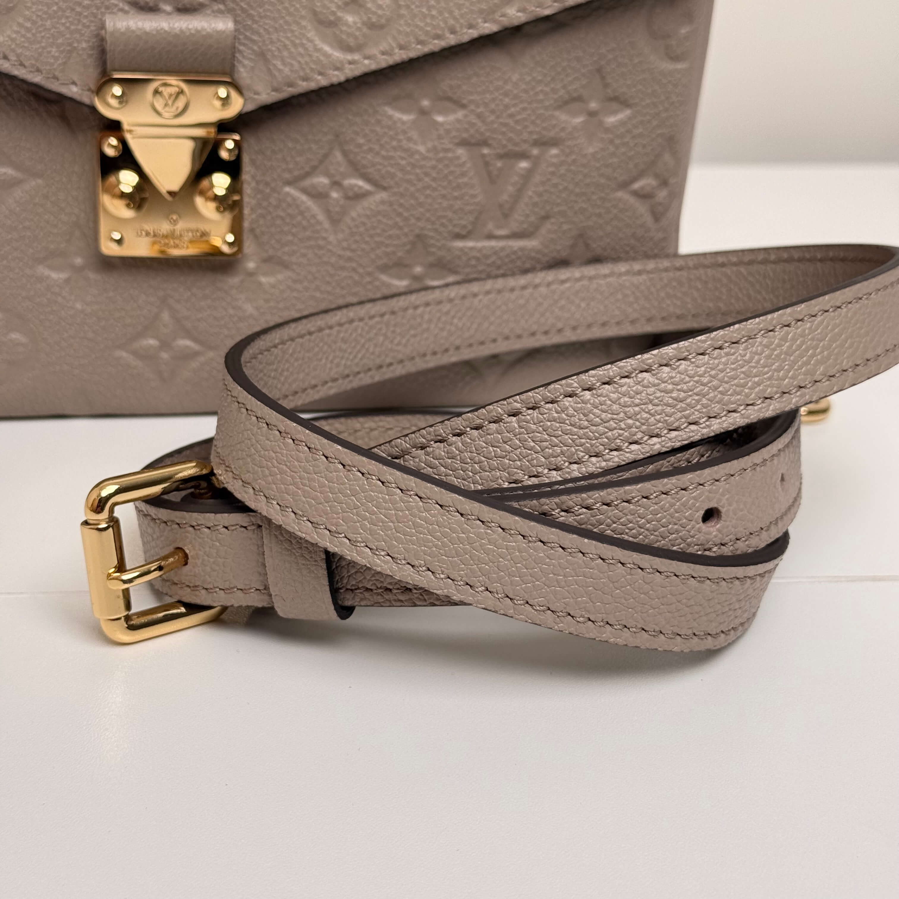 Pochette Metis