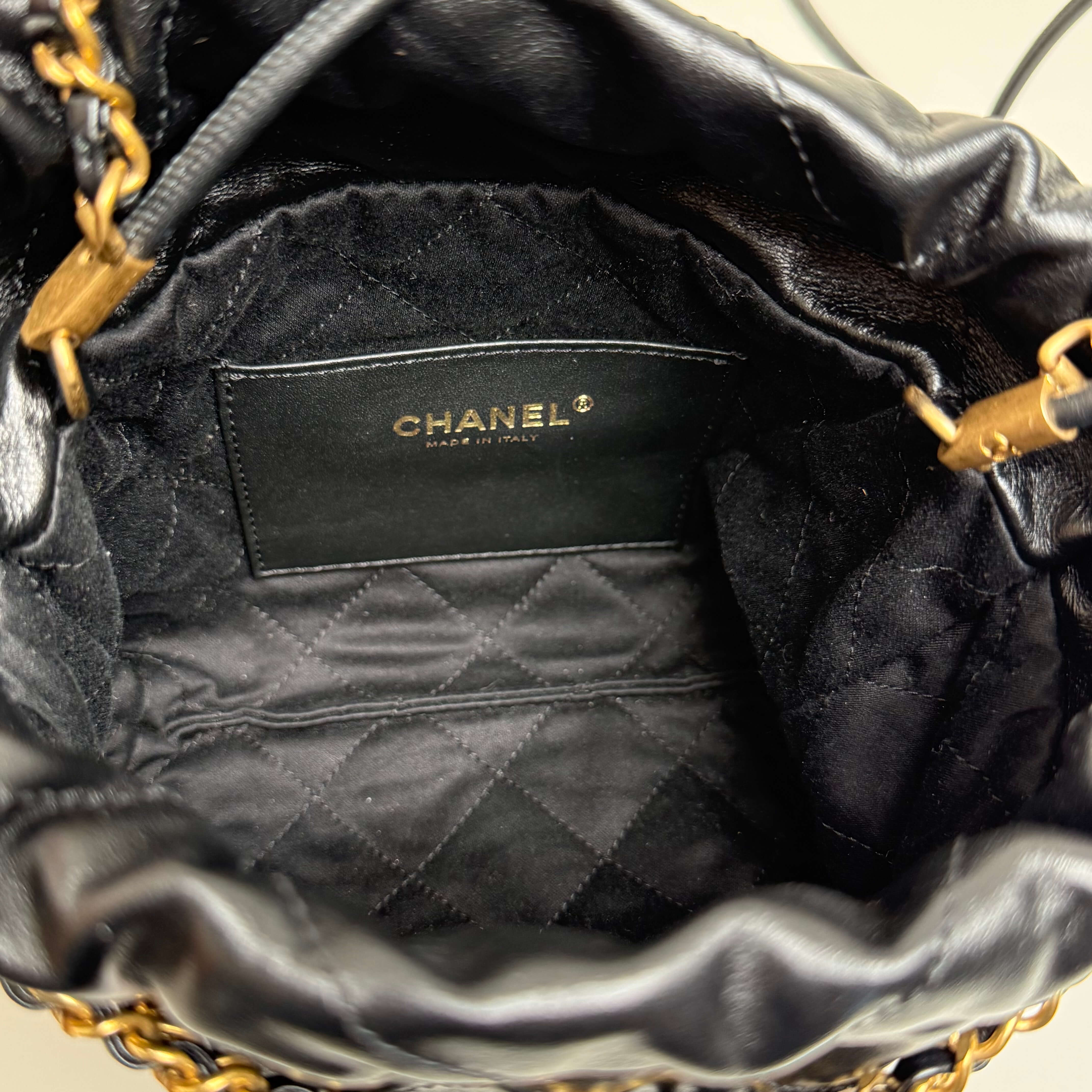 Mini Chanel 22 Hobo