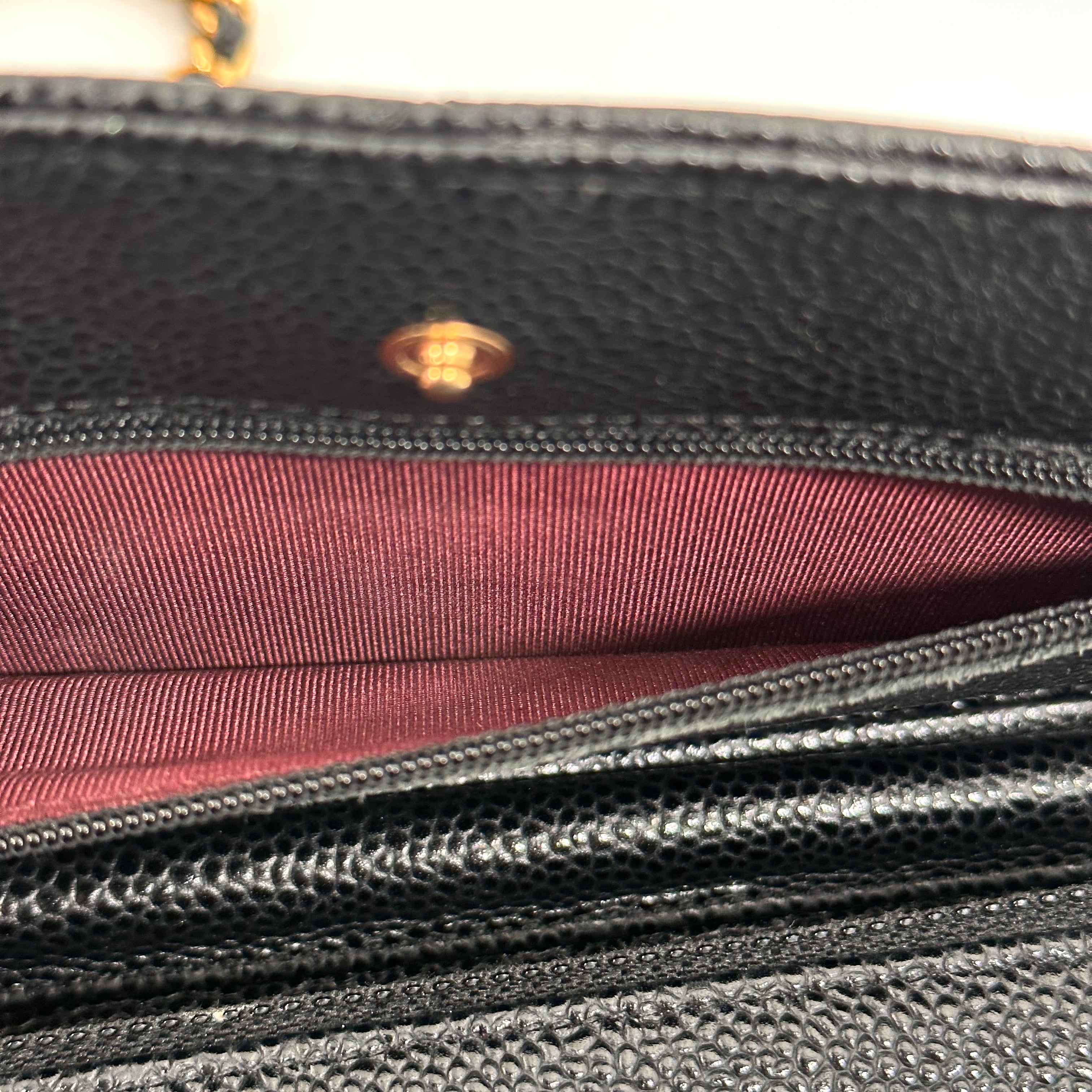 Classic Black Caviar Wallet on Chain (WOC)