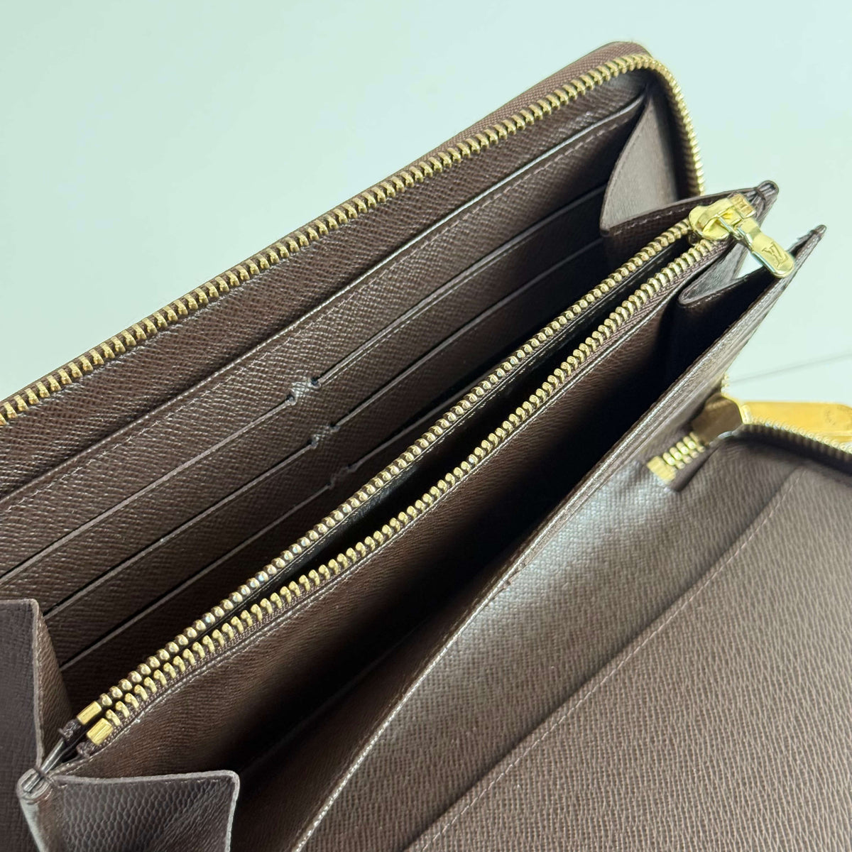 Damier Ebene Zippy Organizer Wallet