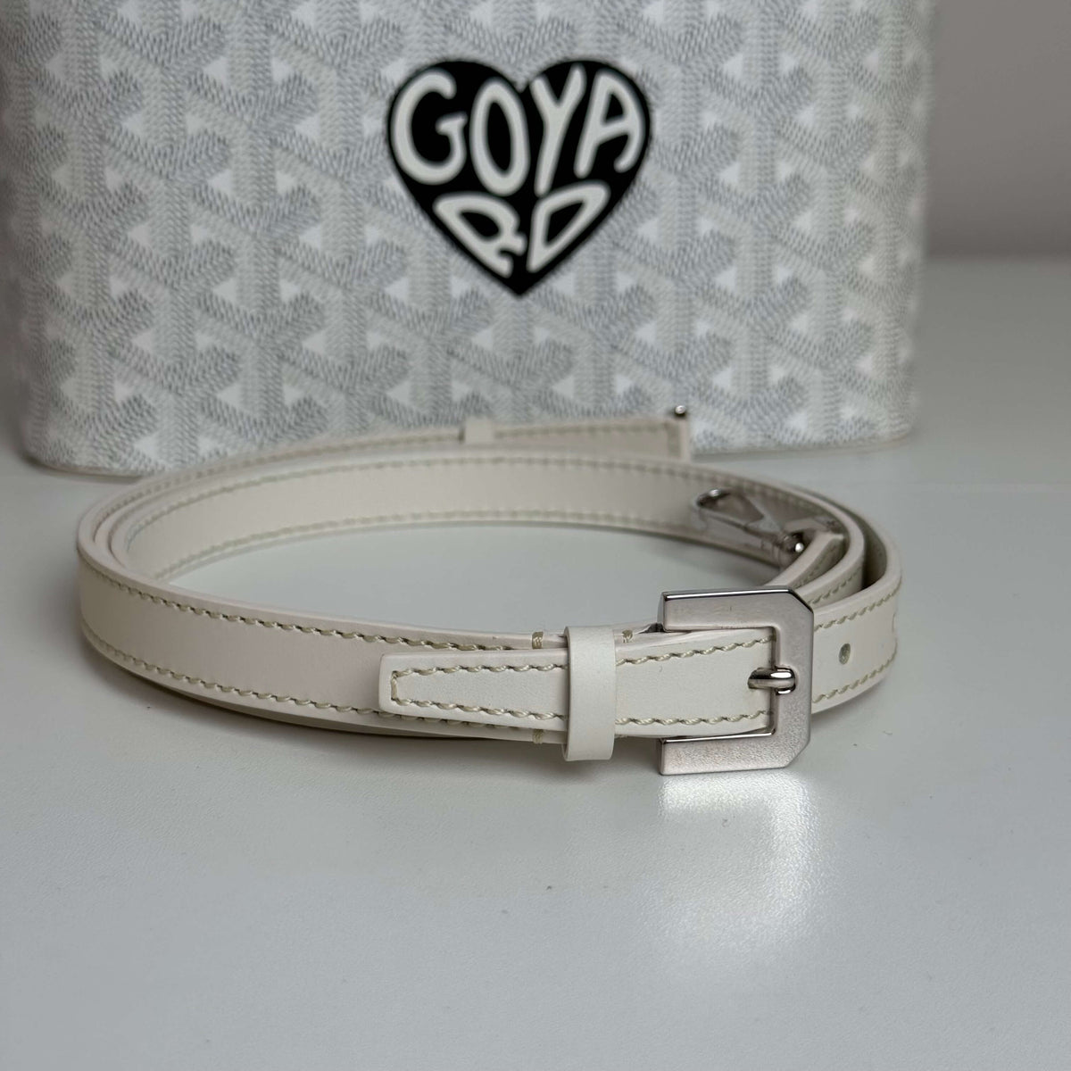 Goyardine Muse Vanity Case w/ Strap
