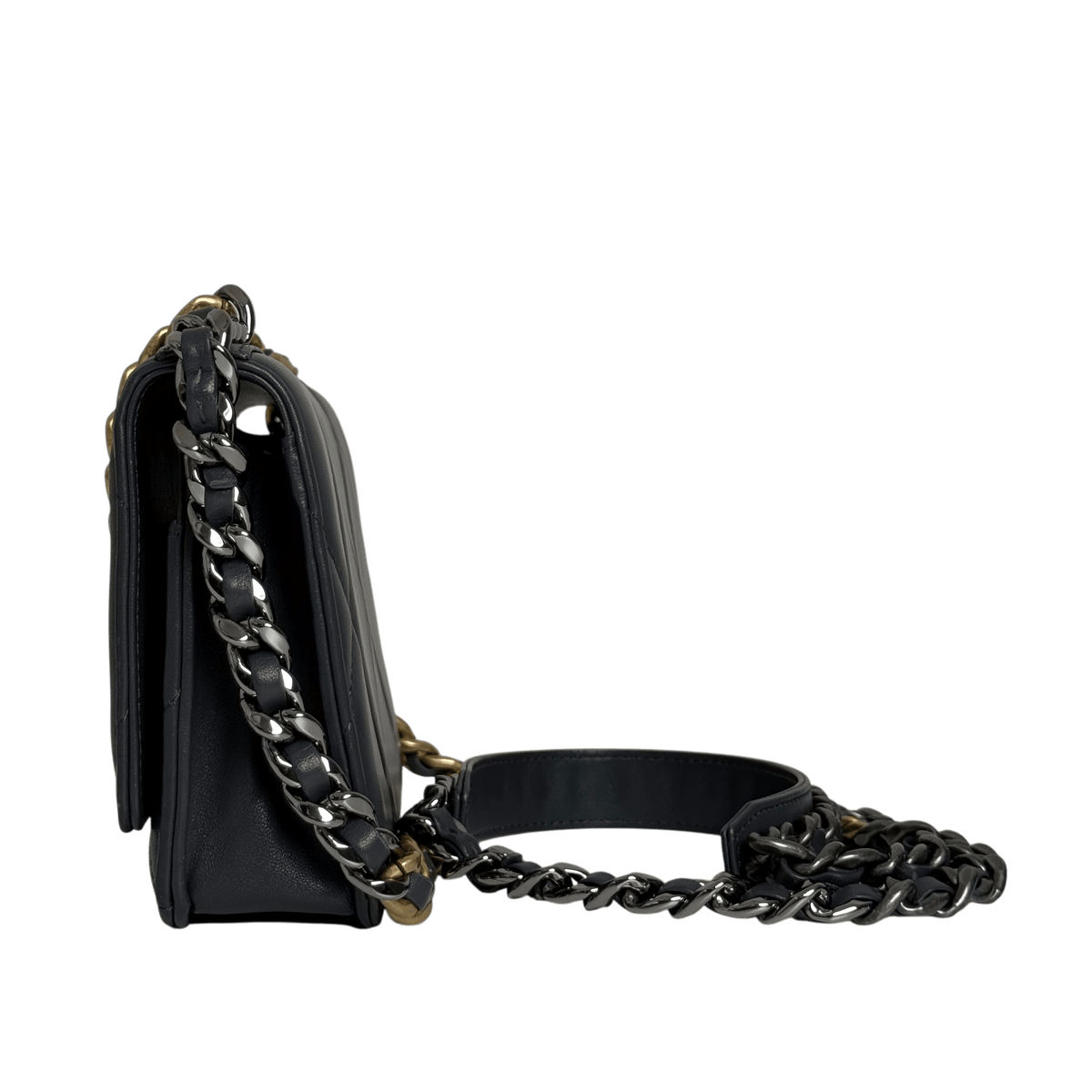 Chanel 19 WOC