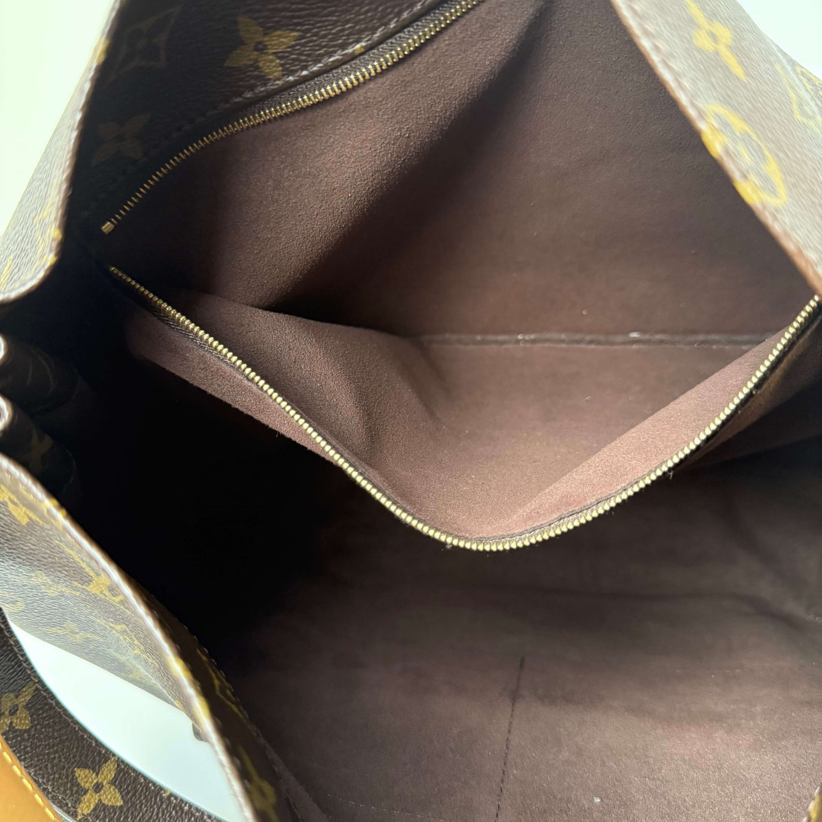 Metis Hobo Bag