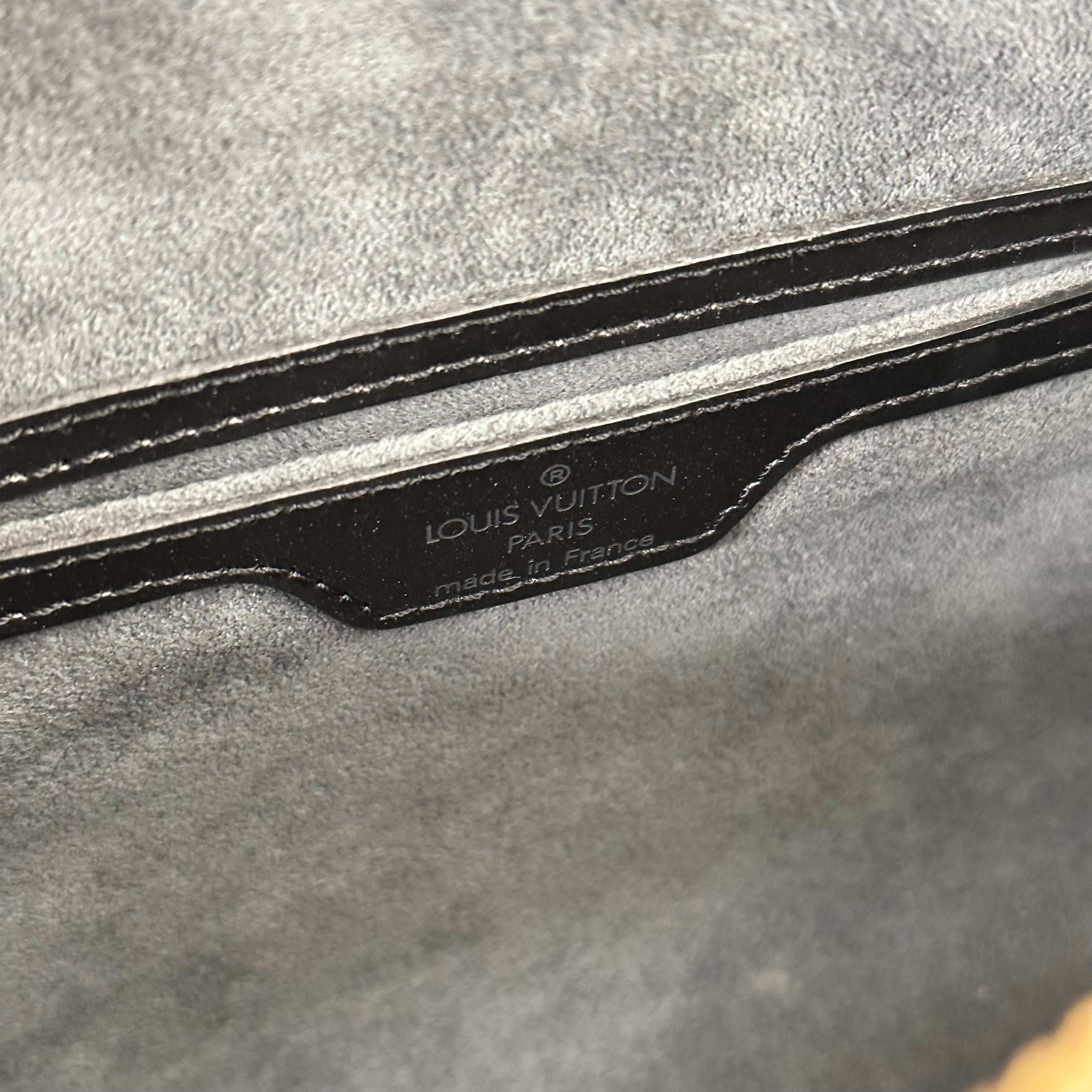 Black Epi Soufflot w/ Pouch