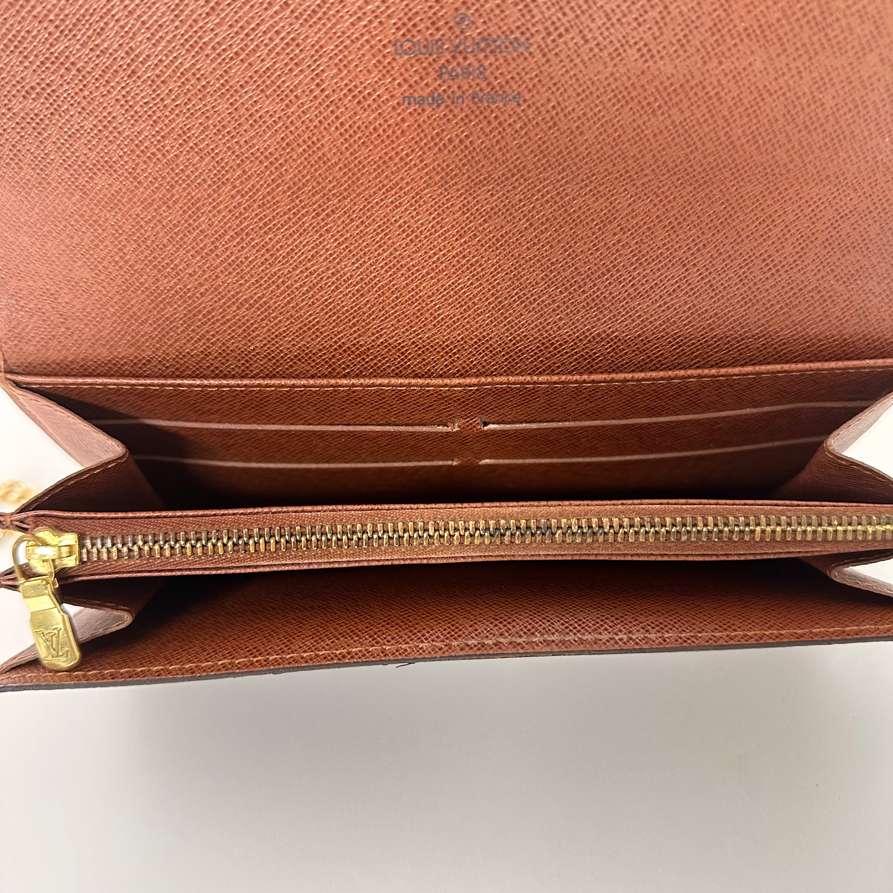 Sarah Wallet with Gold Chain