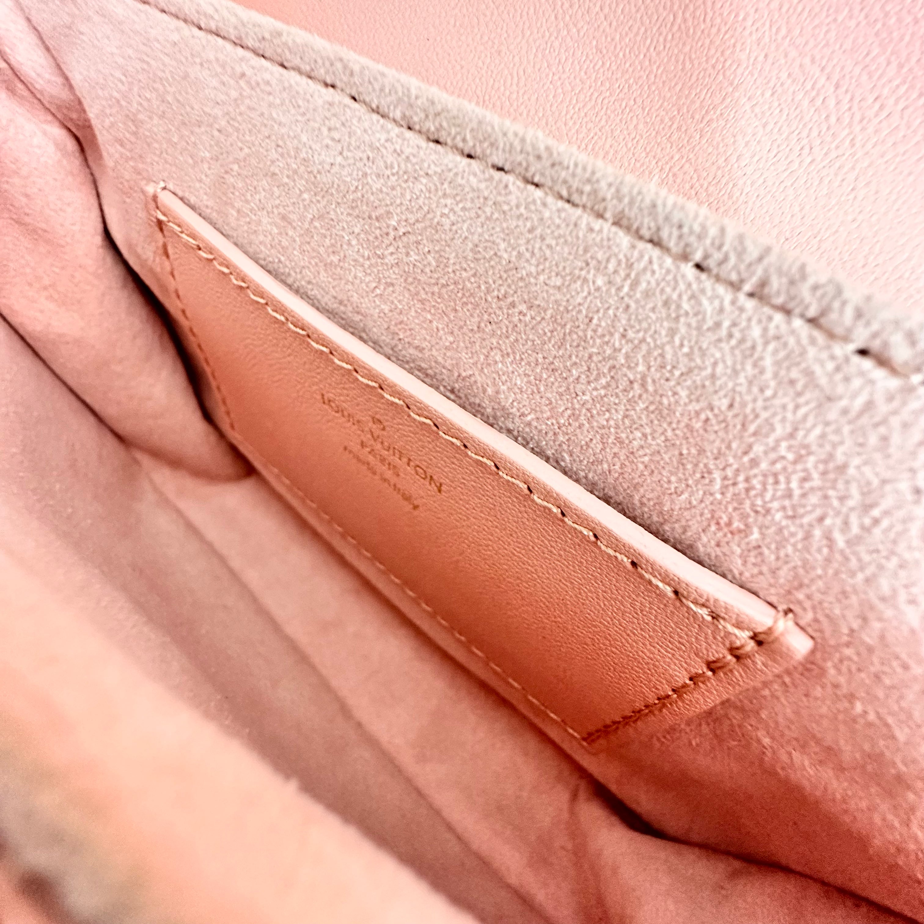 New Wave Multi-Pochette