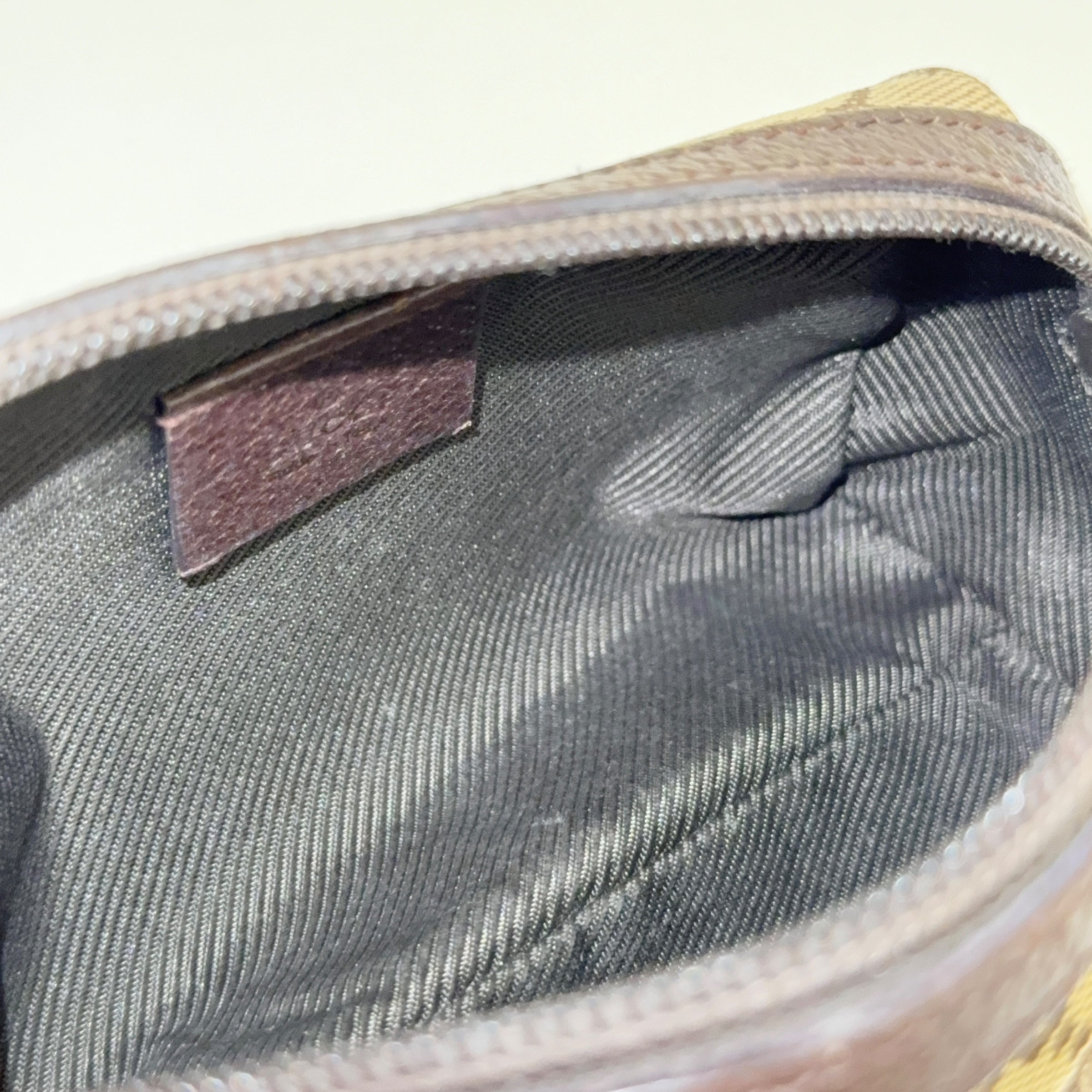 GG Web Pochette