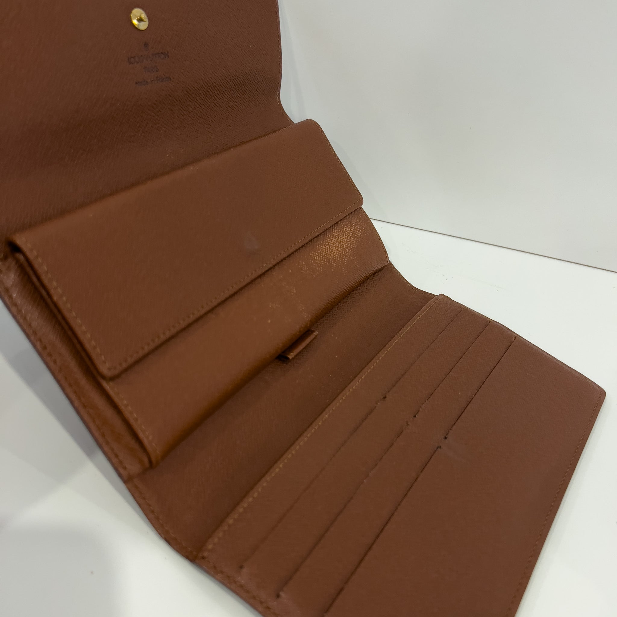 Monogram Chain on Wallet