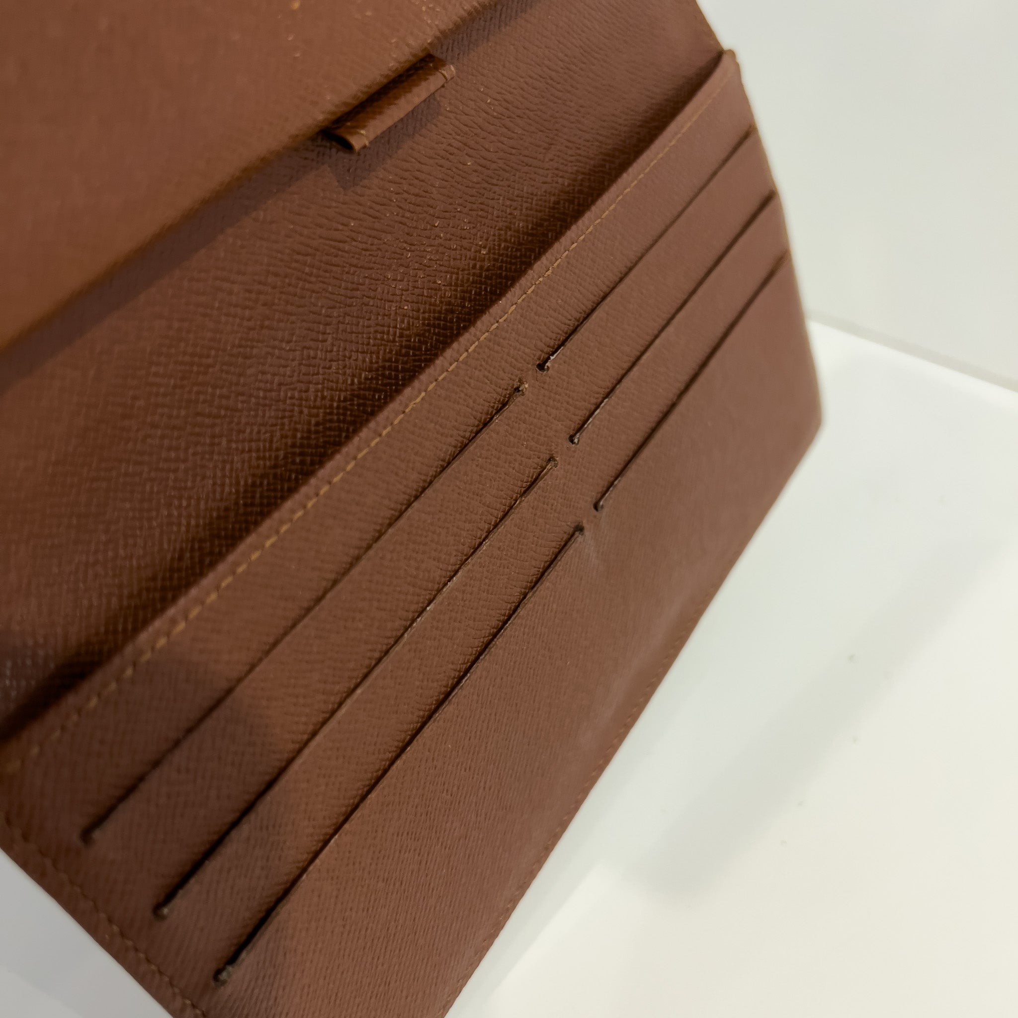 Monogram Chain on Wallet