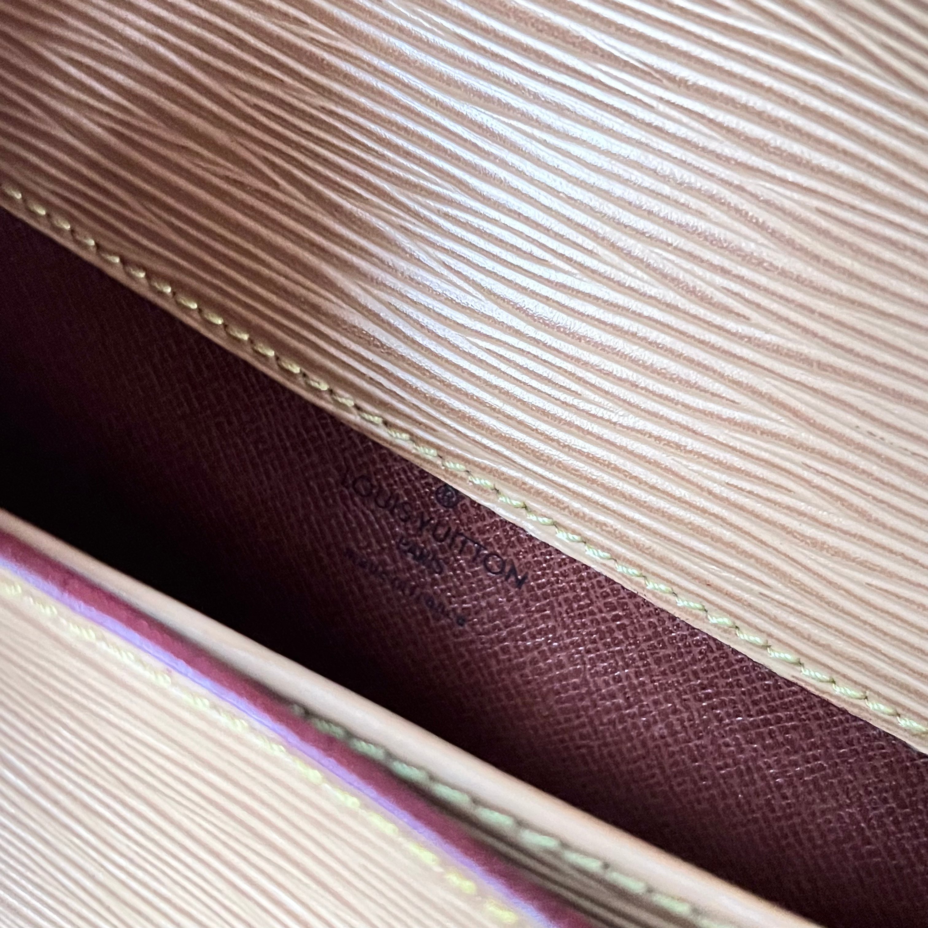 Winnipeg Beige Cartouchiere Crossbody