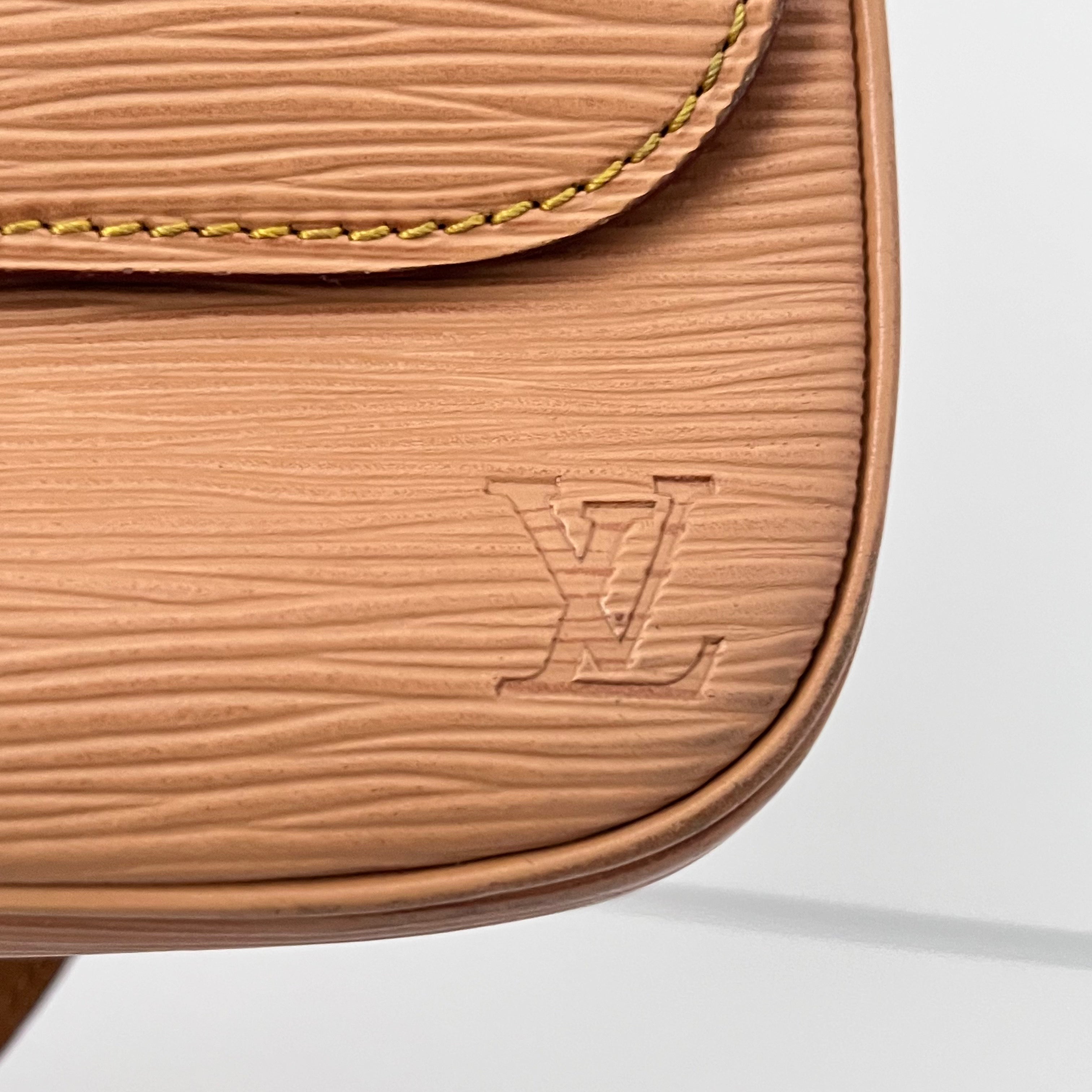 Winnipeg Beige Cartouchiere Crossbody