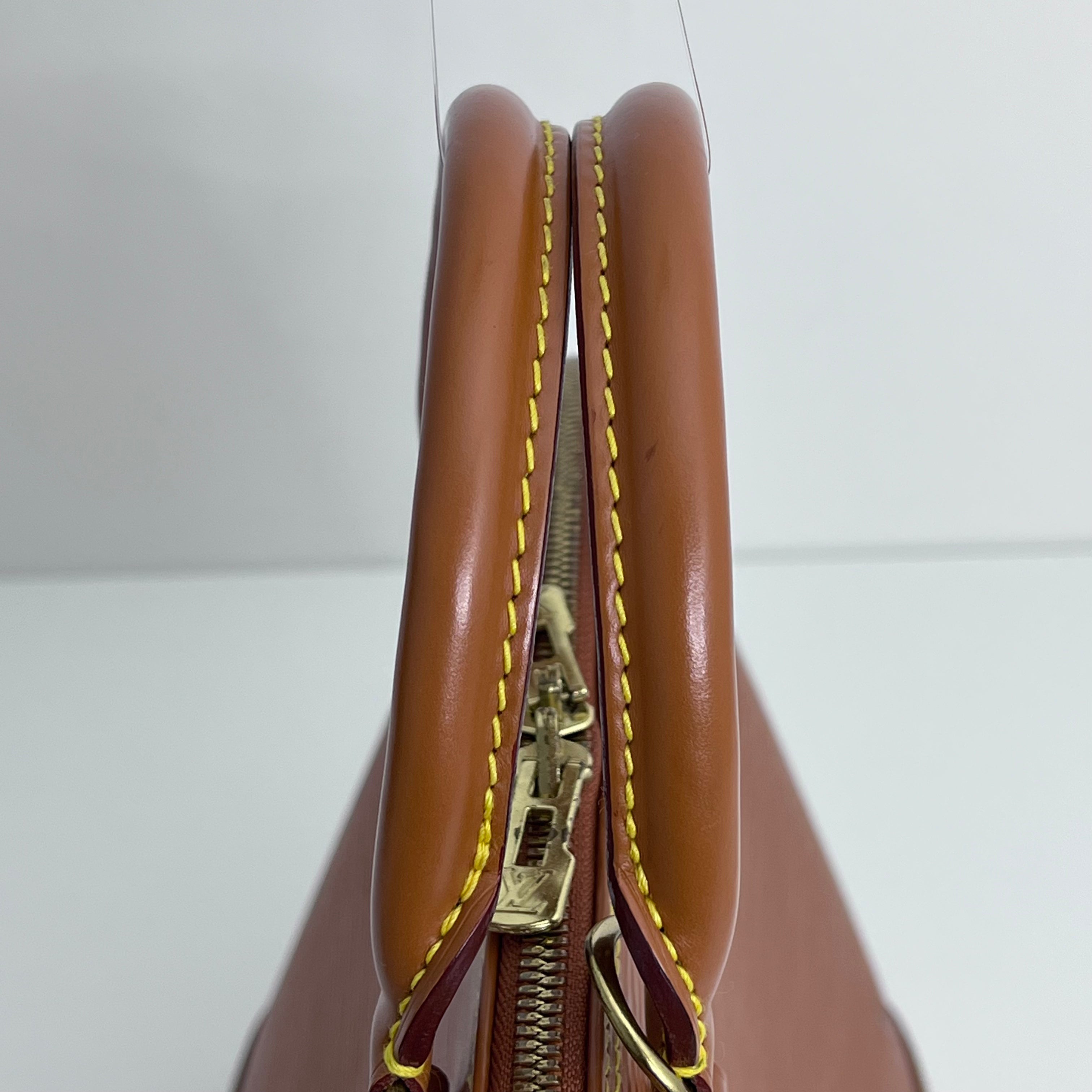Camel Epi Alma PM w/ Strap