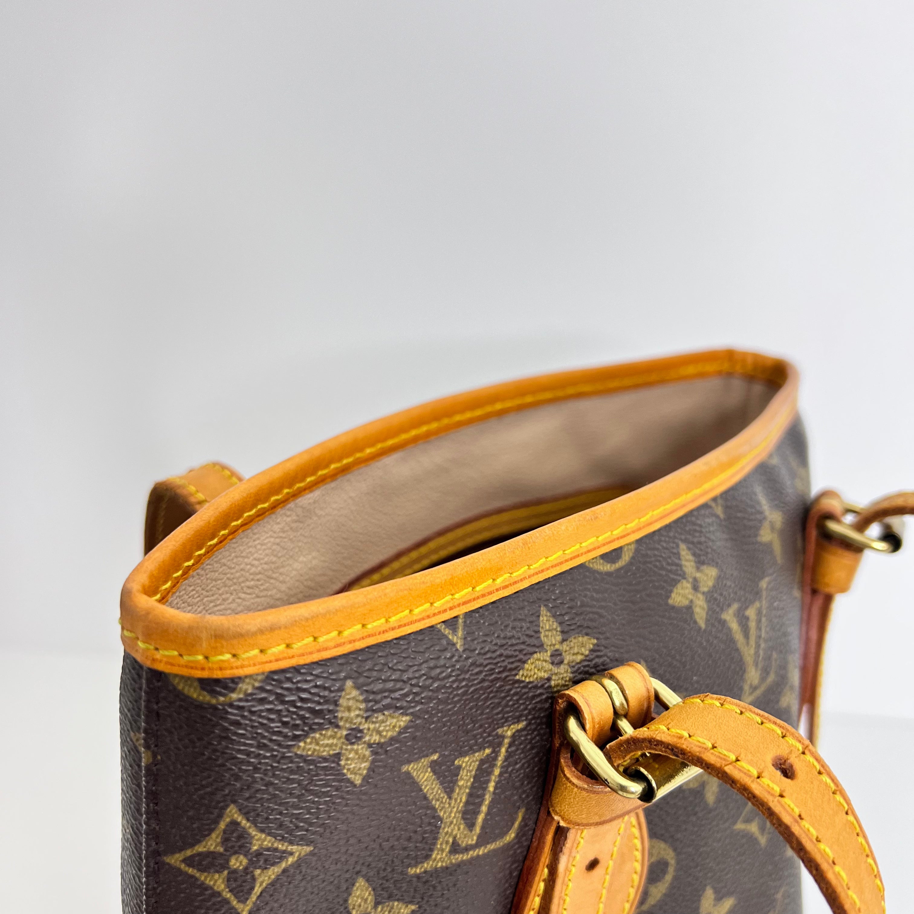 Monogram Marais Petit Bucket