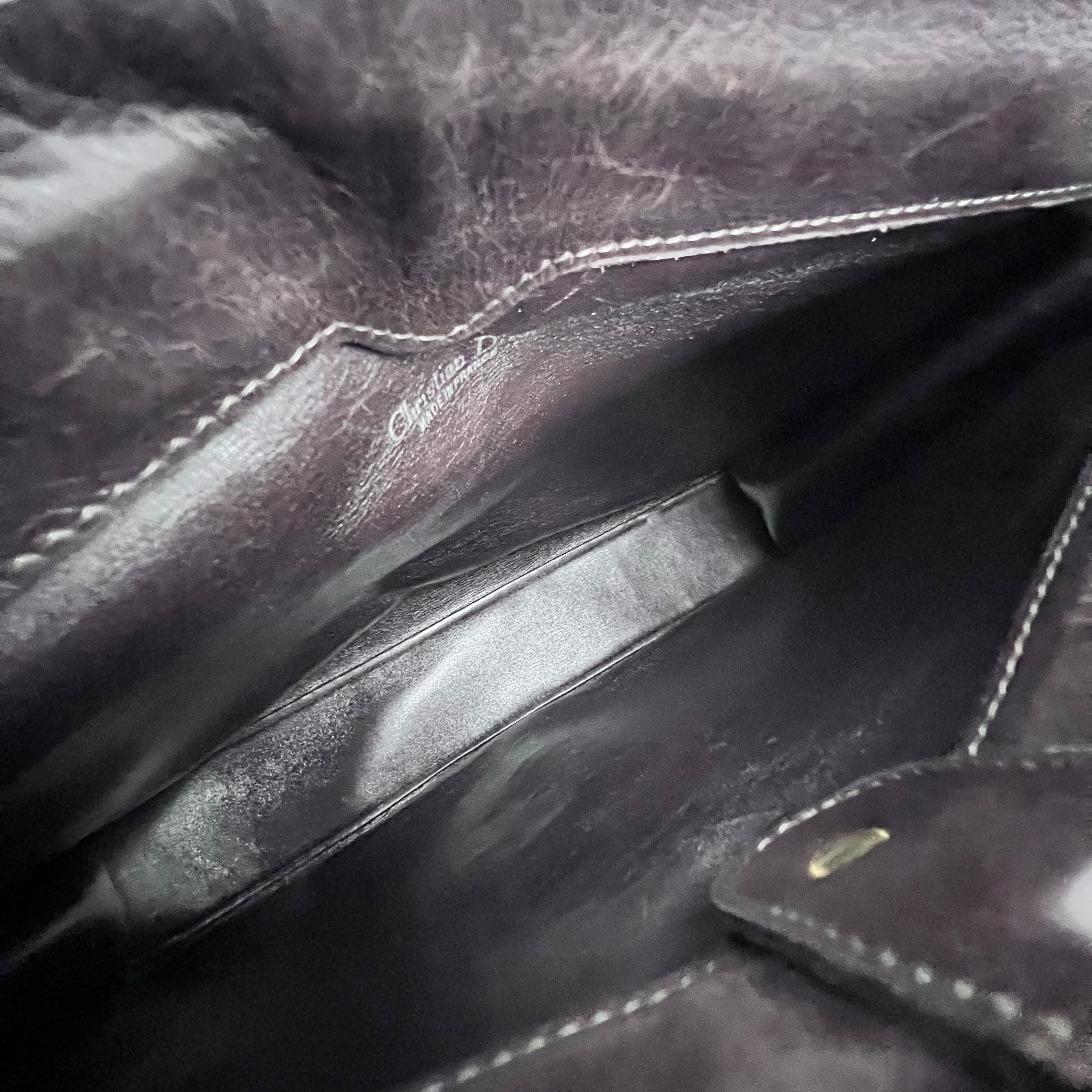 Trotter Lock Shoulder Bag
