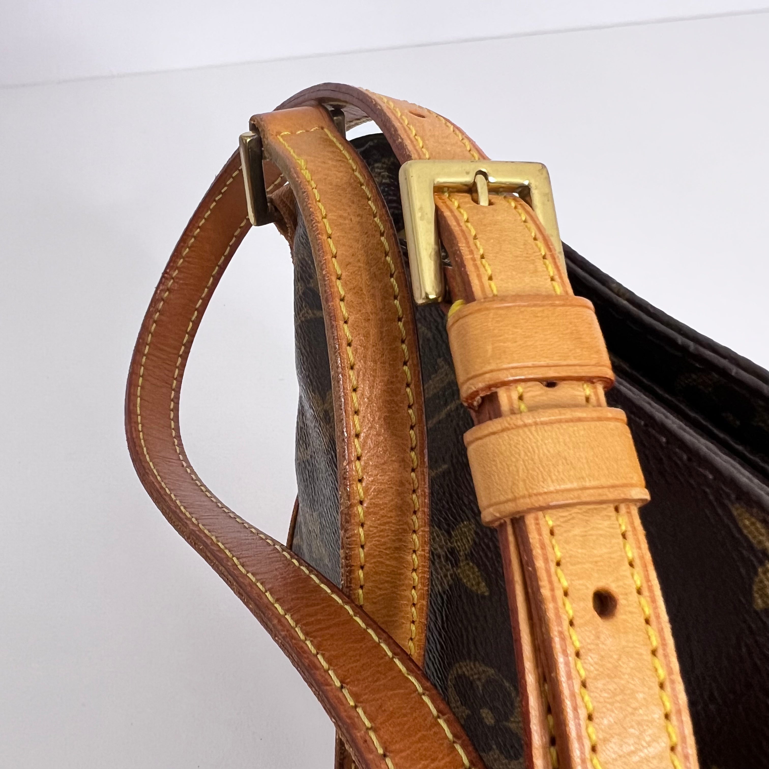 Monogram Trotteur