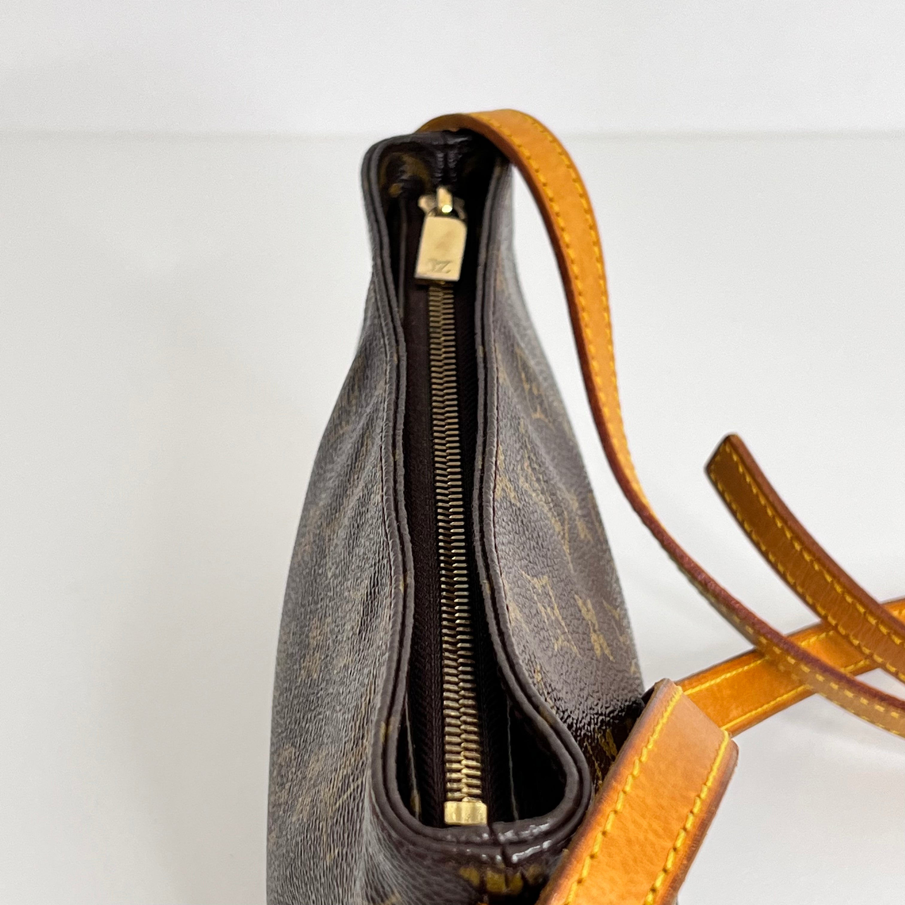 Monogram Trotteur