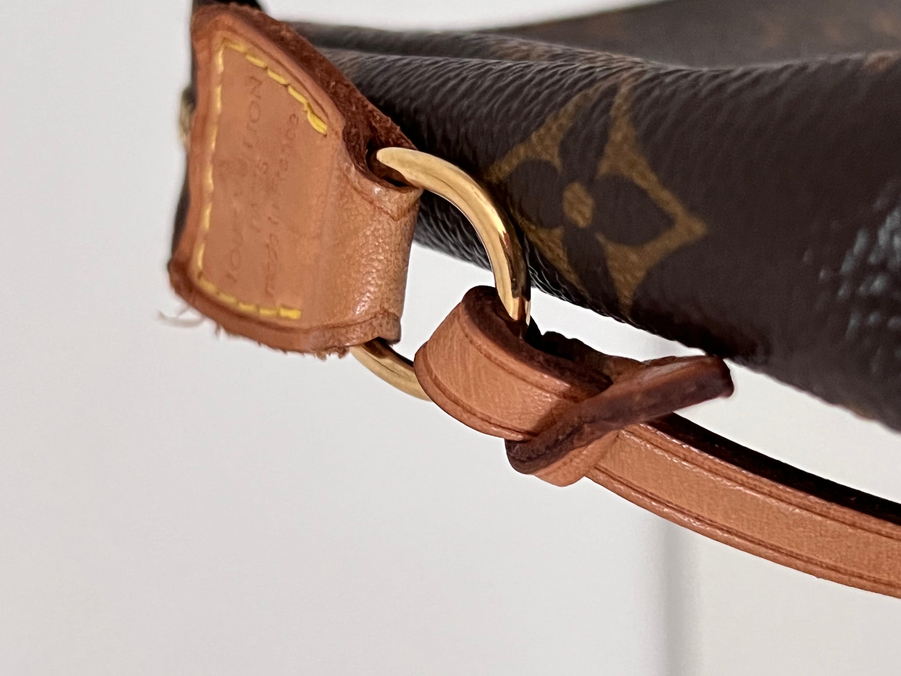 Pochette Accessories