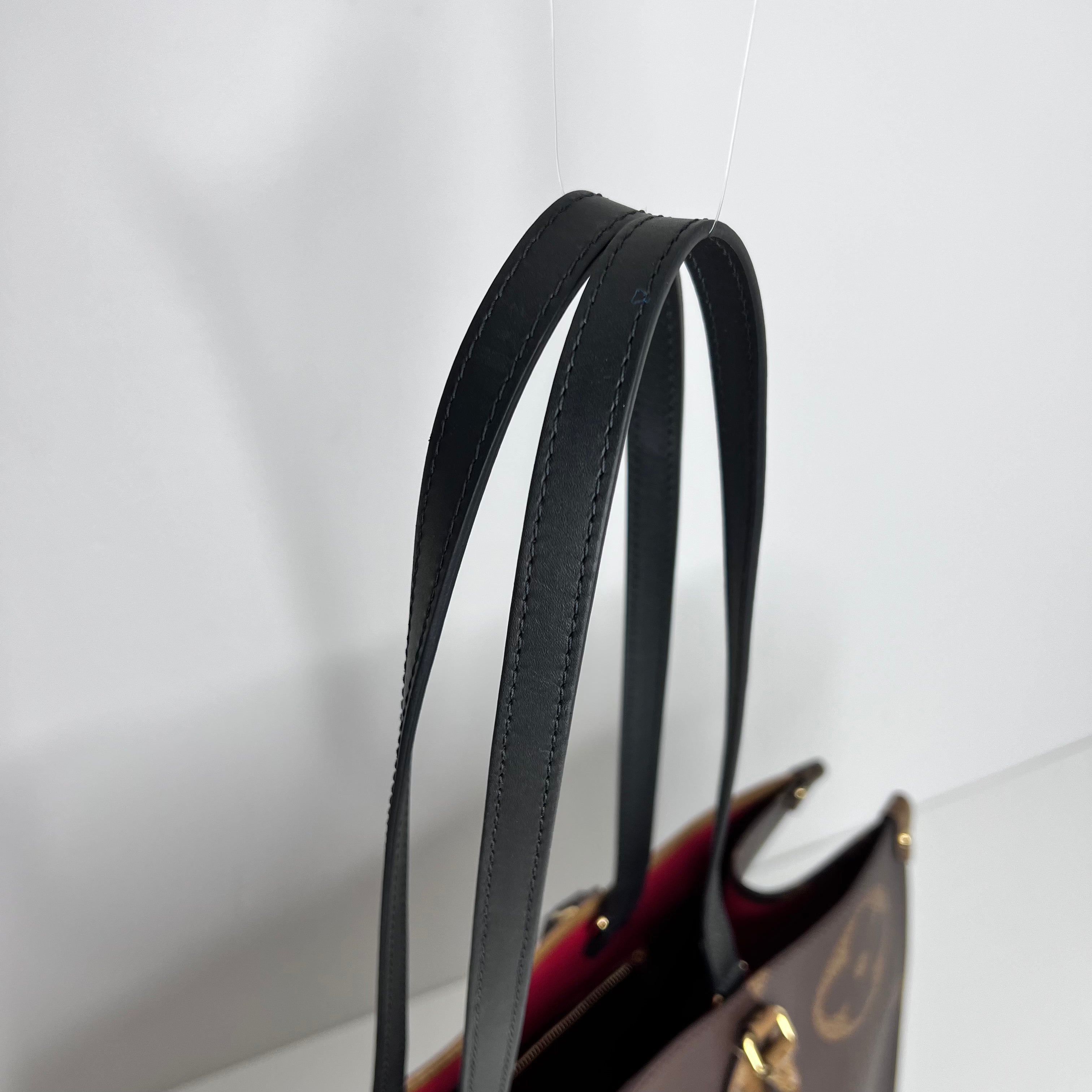 Reverse Monogram On The Go GM