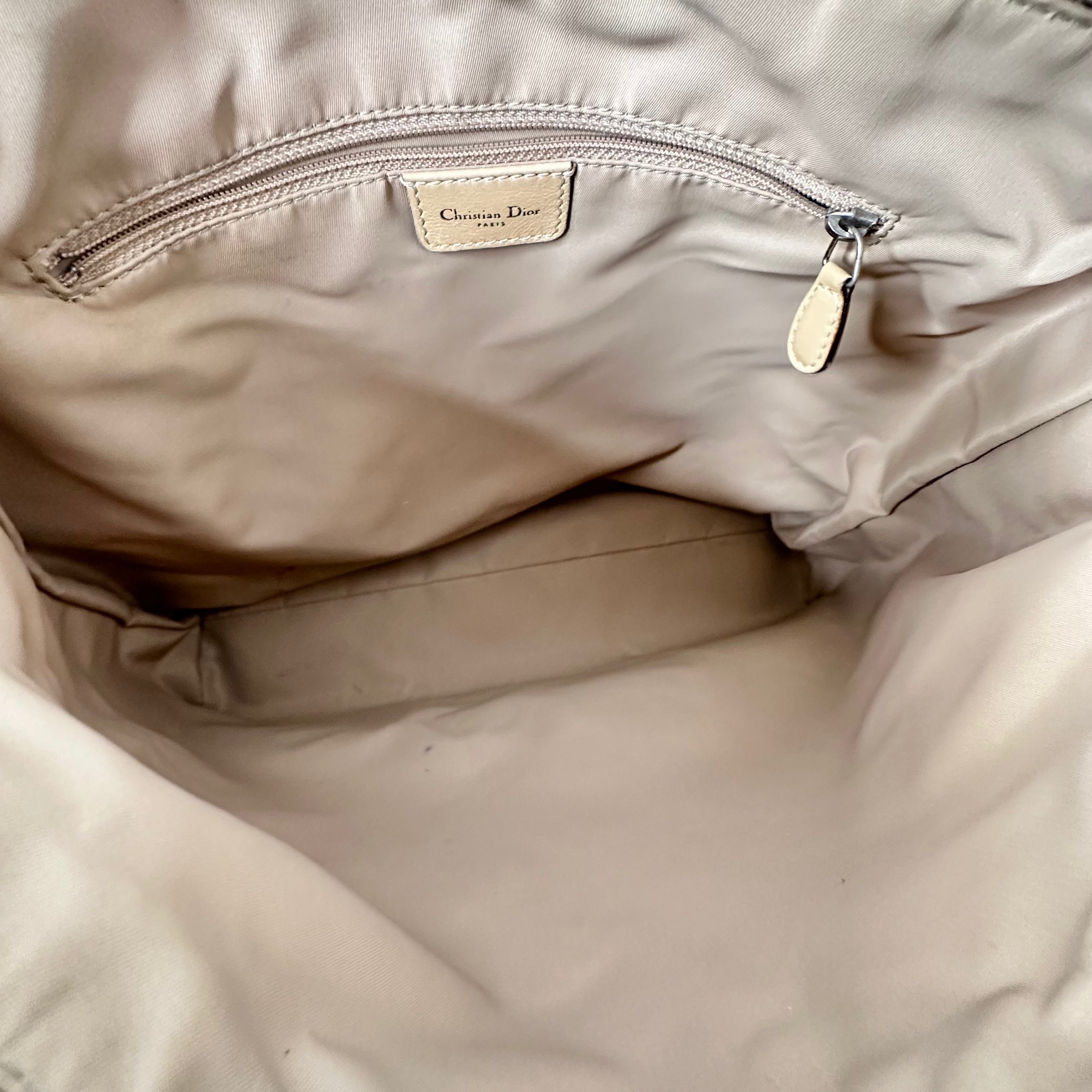 Trotter Messenger Bag