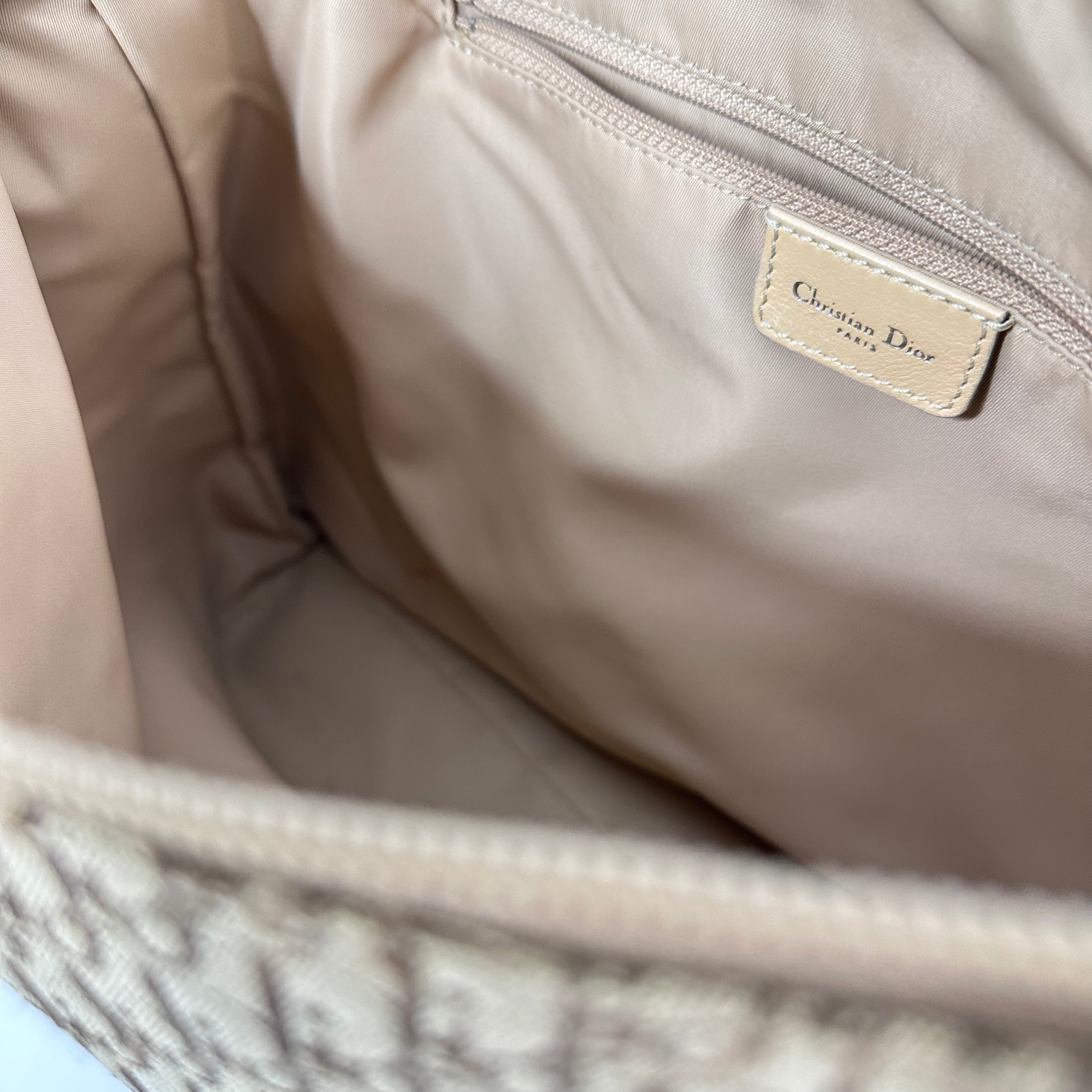 Trotter Messenger Bag