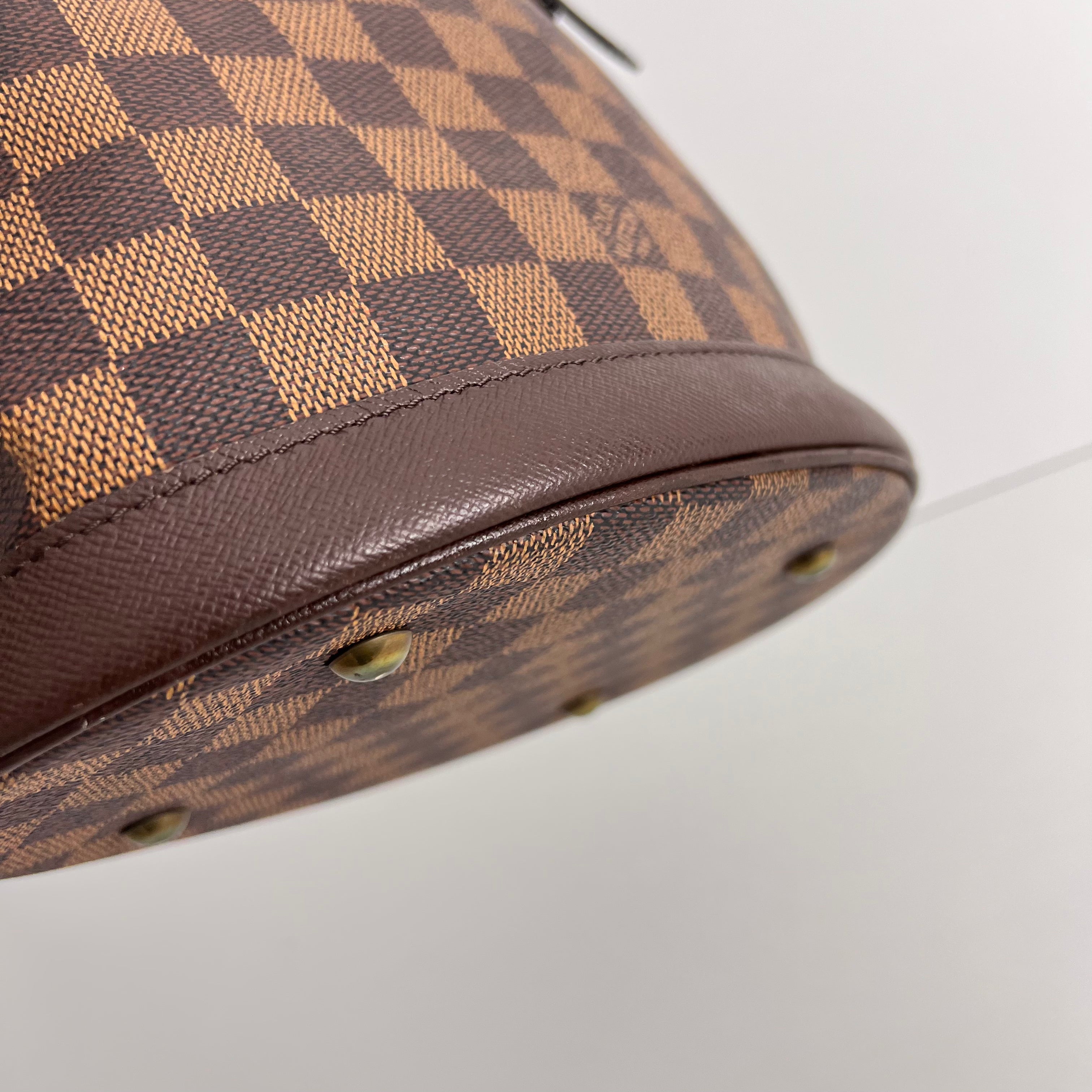 Damier Ebene Marais Petit Bucket Bag