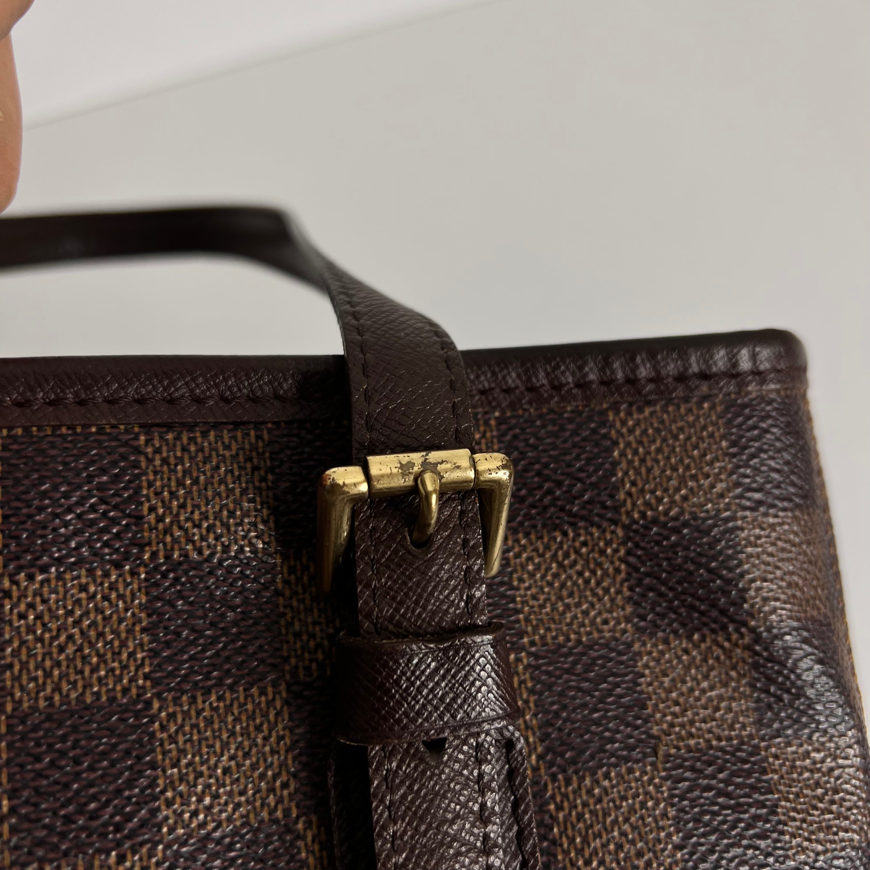 Damier Ebene Marais Bucket Bag