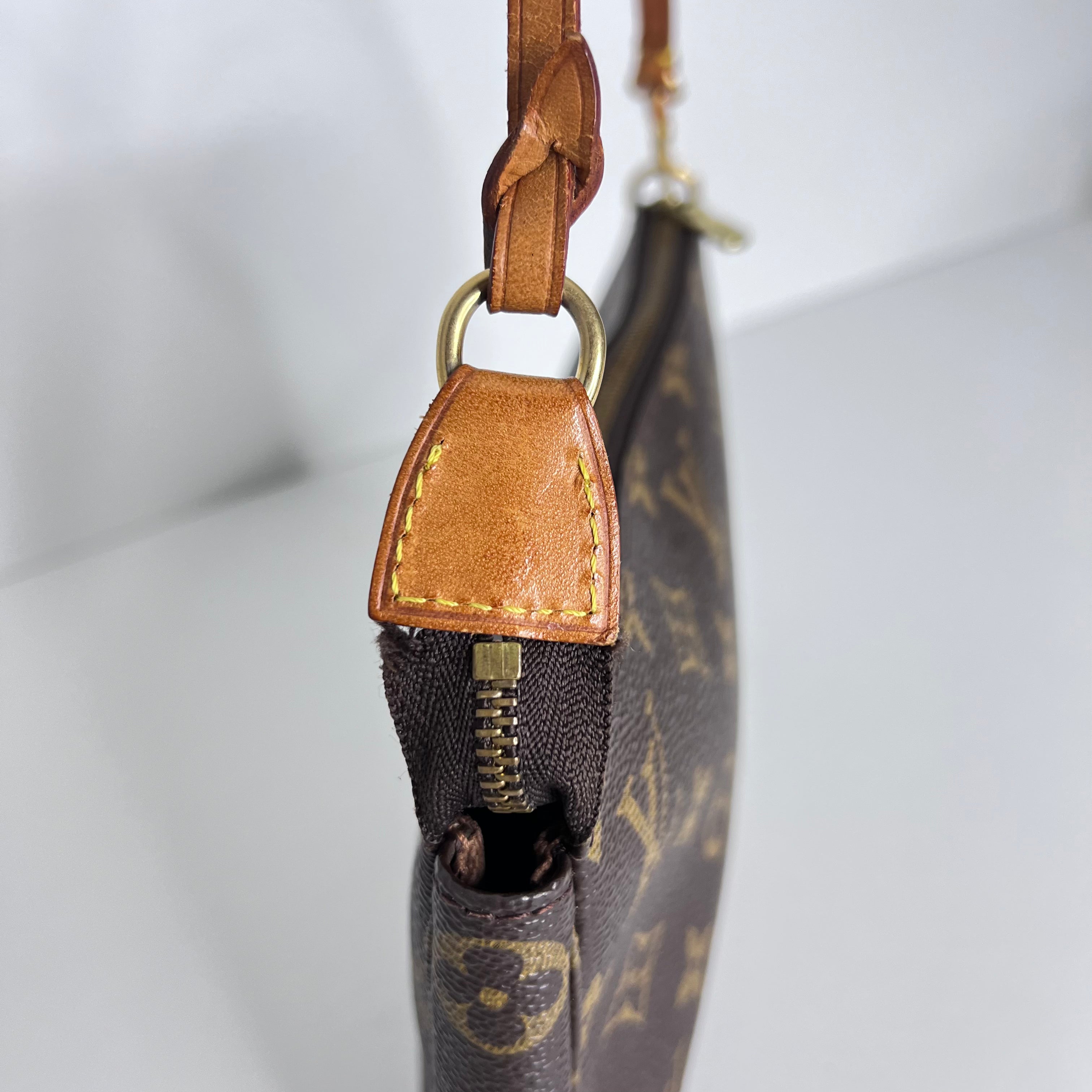 Pochette Accessories