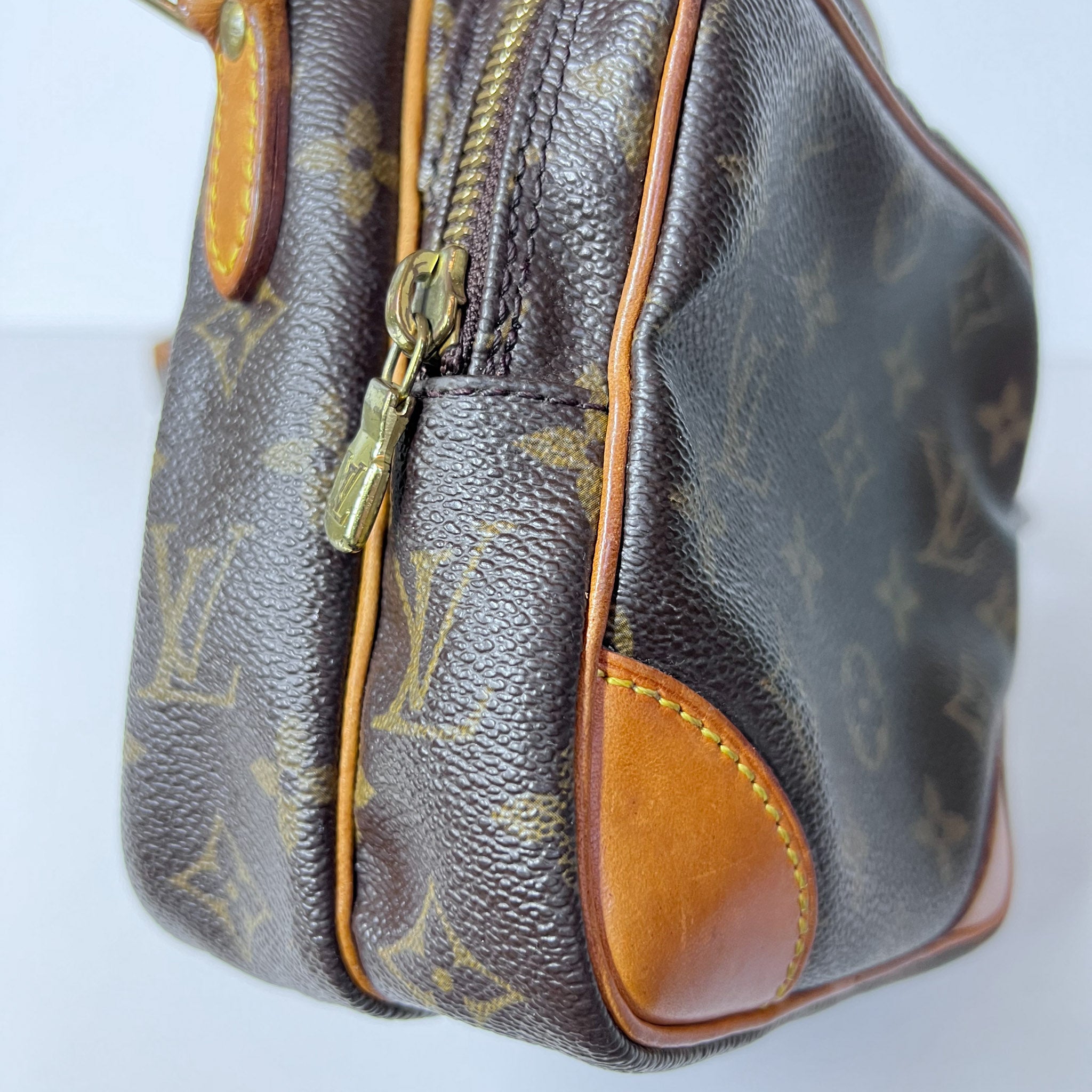 Monogram Amazone